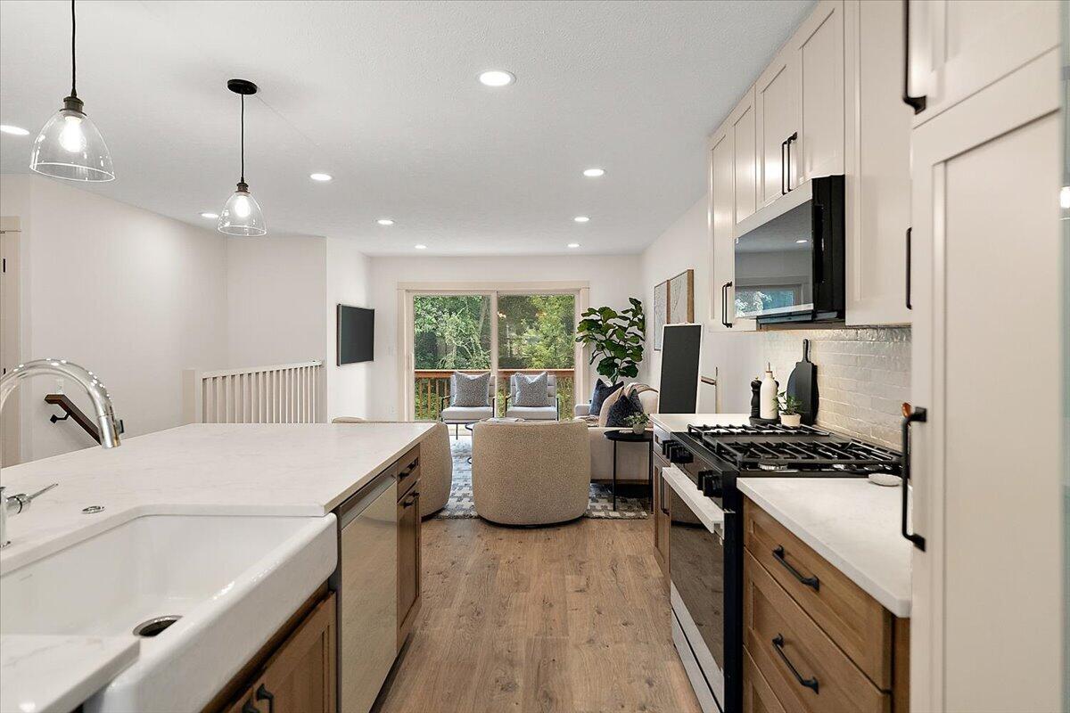 77 Skyline Circle NW Grand Rapids MI 49504