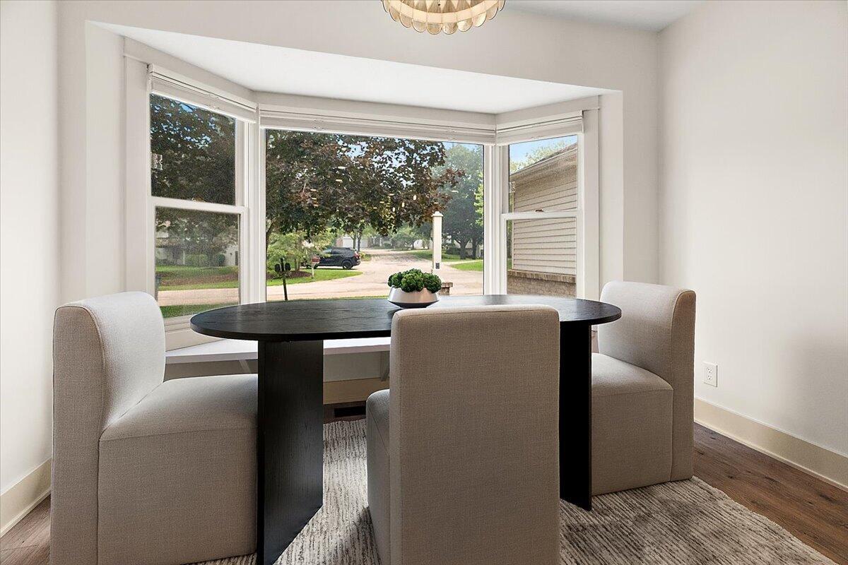 77 Skyline Circle NW Grand Rapids MI 49504