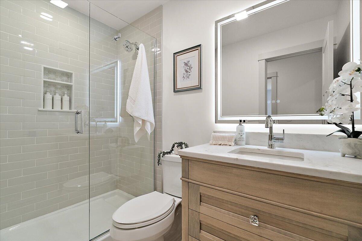 77 Skyline Circle NW Grand Rapids MI 49504