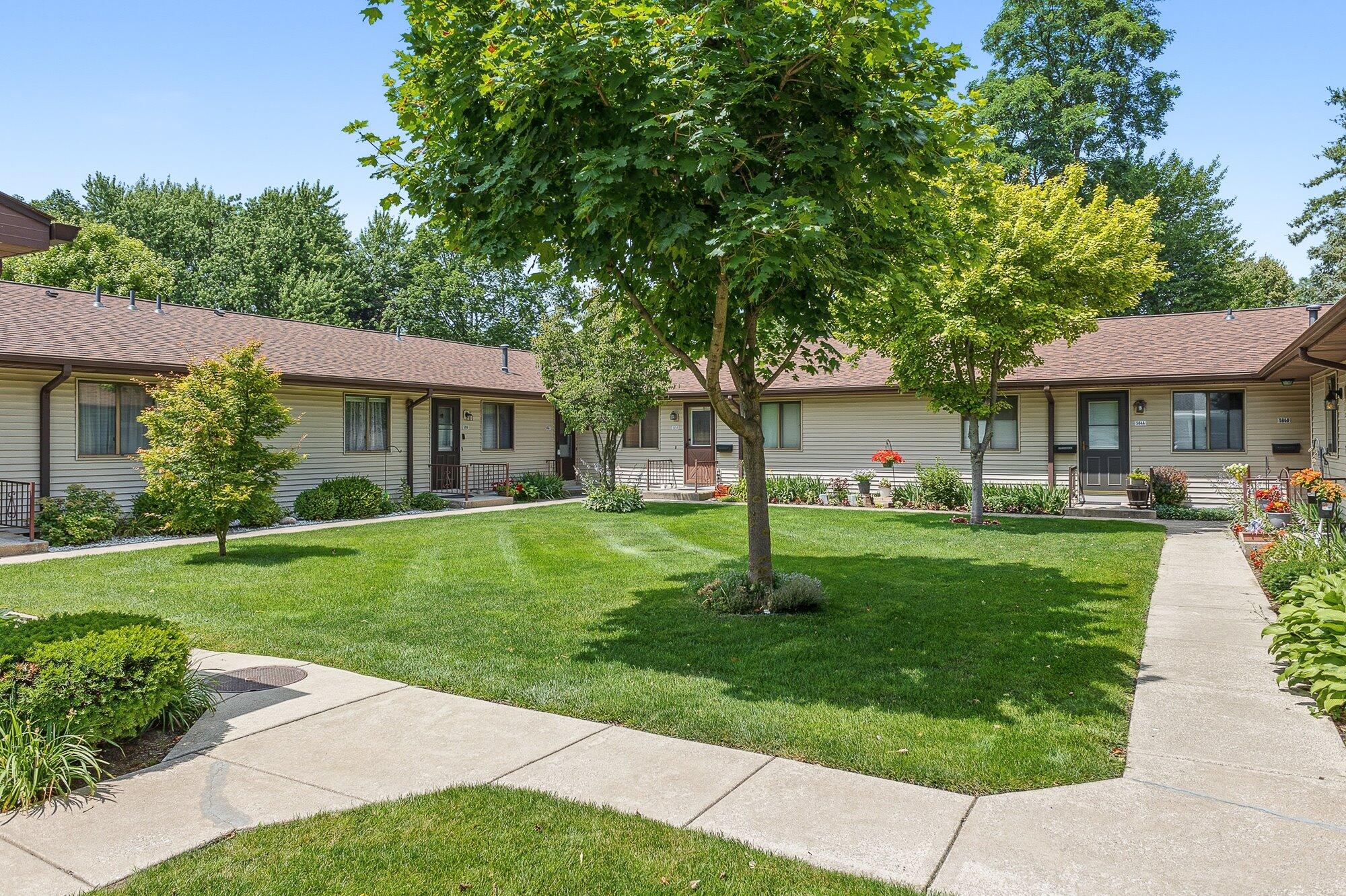 5052 Green Meadow Road Kalamazoo MI 49009