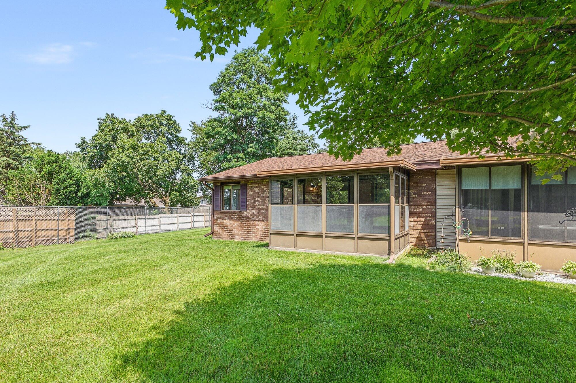 5052 Green Meadow Road Kalamazoo MI 49009