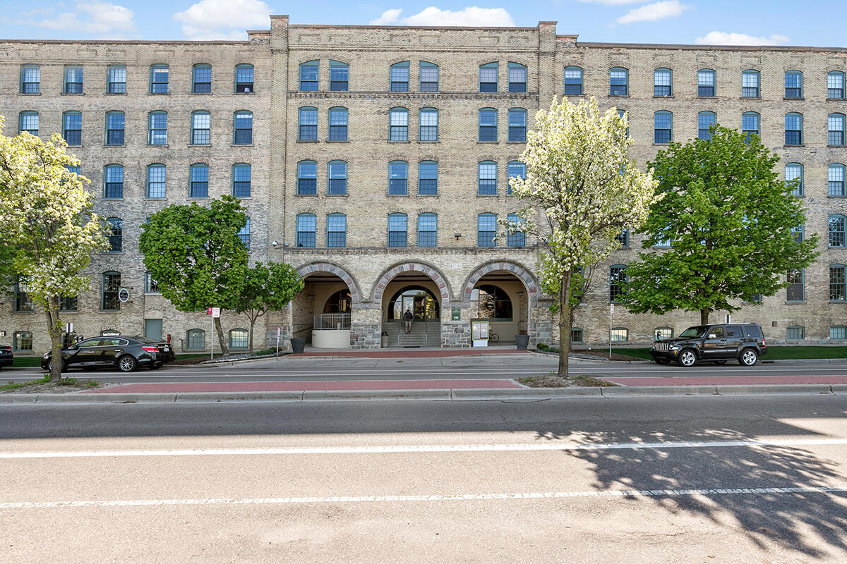 940 Monroe Avenue NW Grand Rapids MI 49503