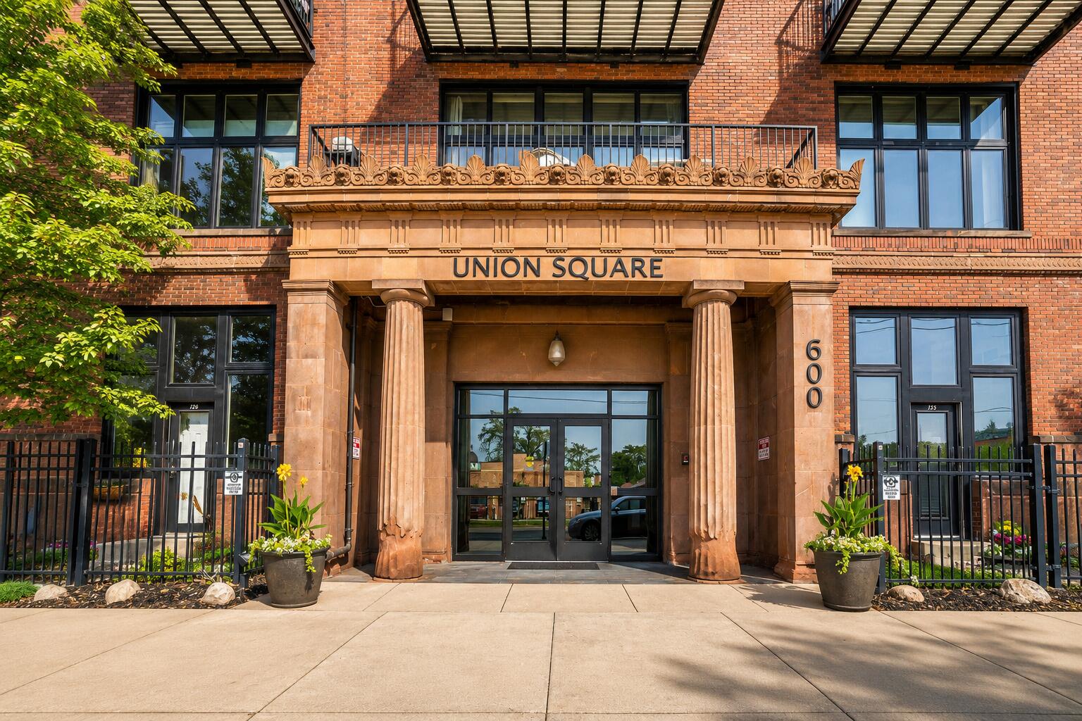600 Broadway Avenue NW Grand Rapids MI 49504