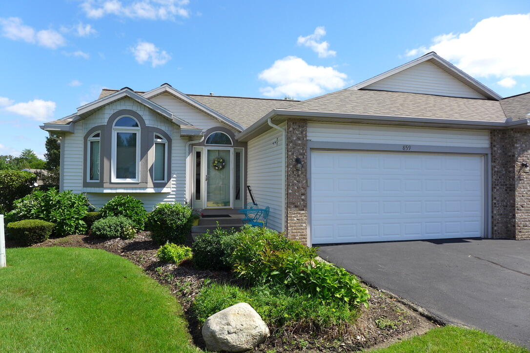 859 Deerview Lane Holland MI 49423