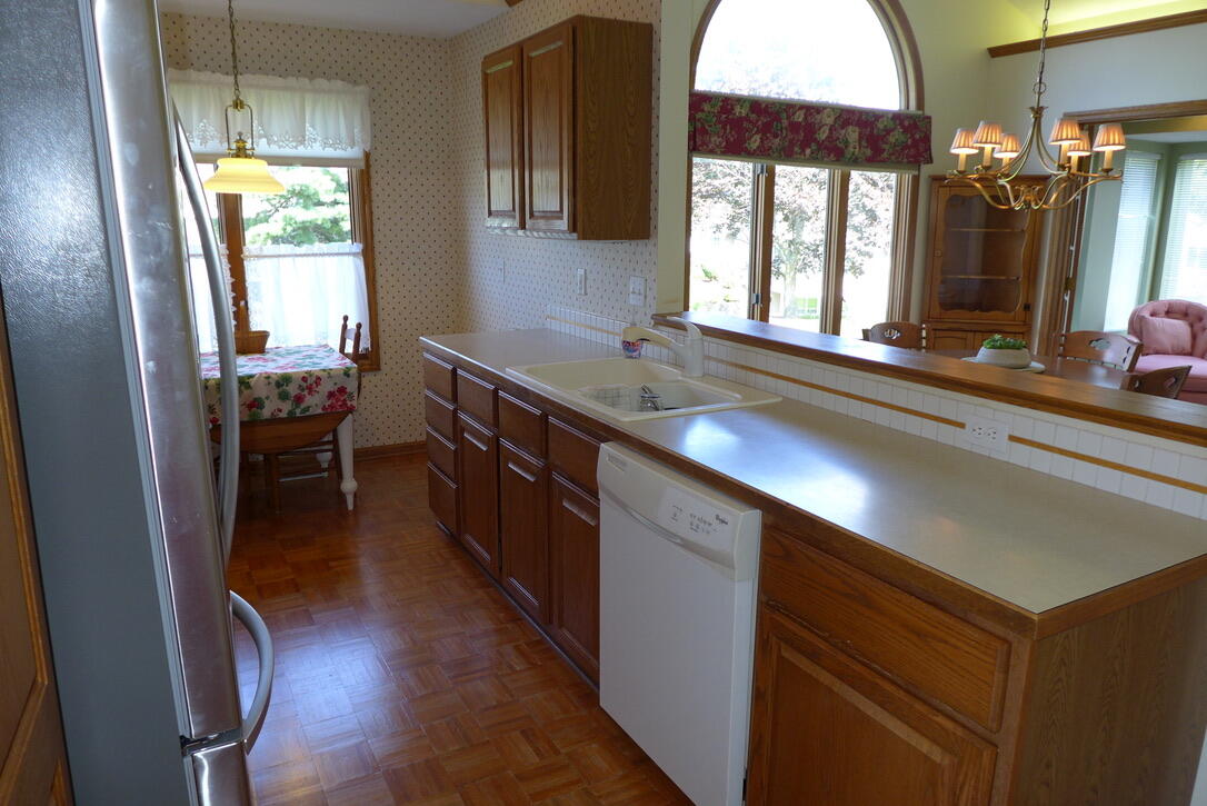 859 Deerview Lane Holland MI 49423