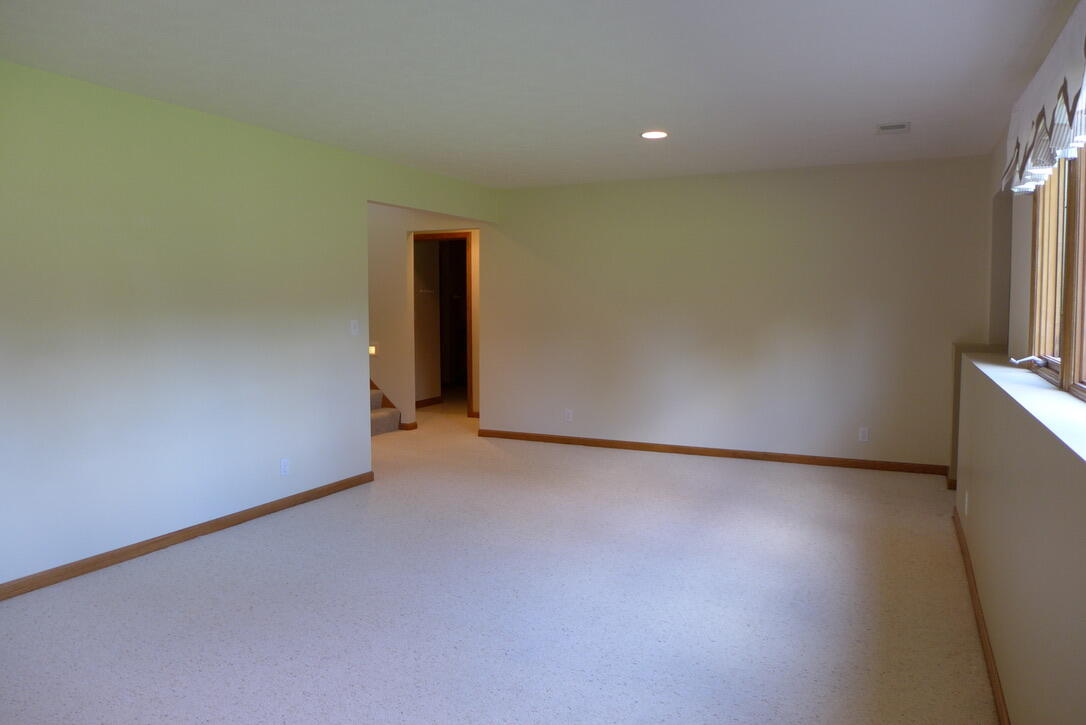 859 Deerview Lane Holland MI 49423