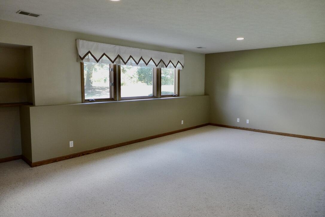 859 Deerview Lane Holland MI 49423