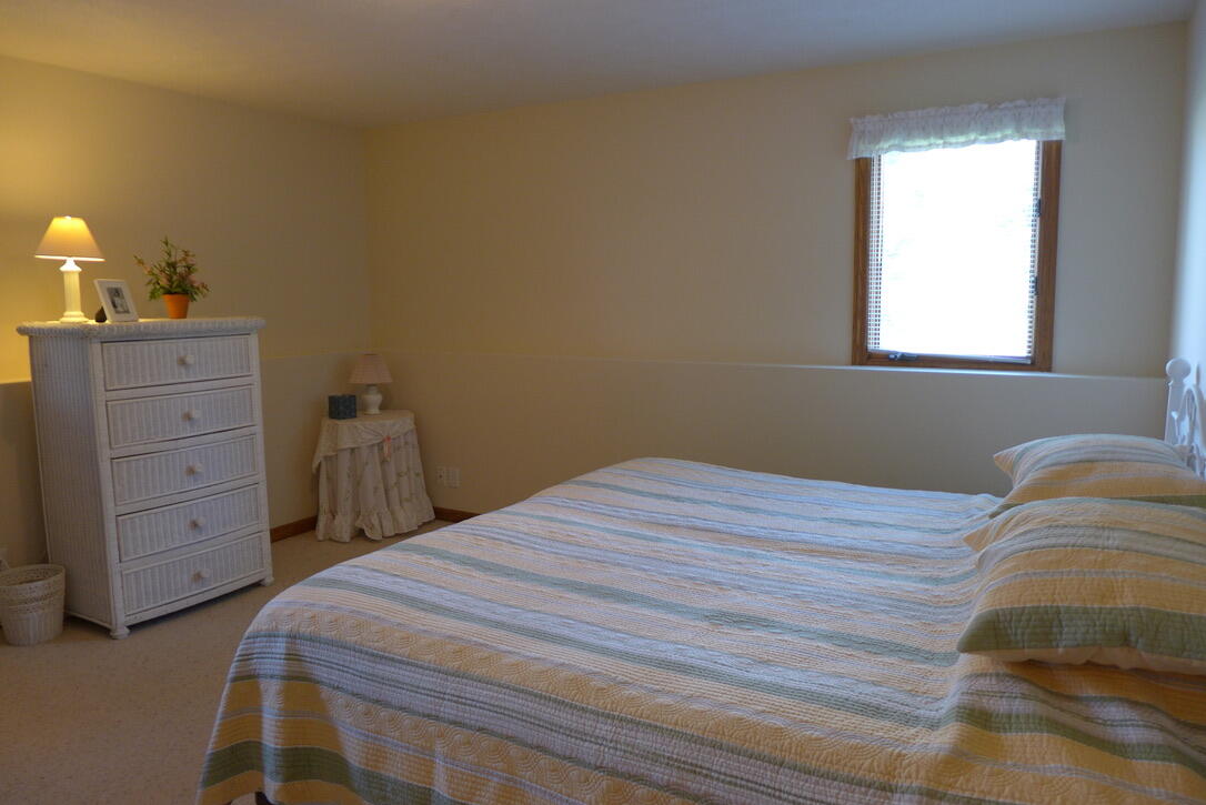 859 Deerview Lane Holland MI 49423
