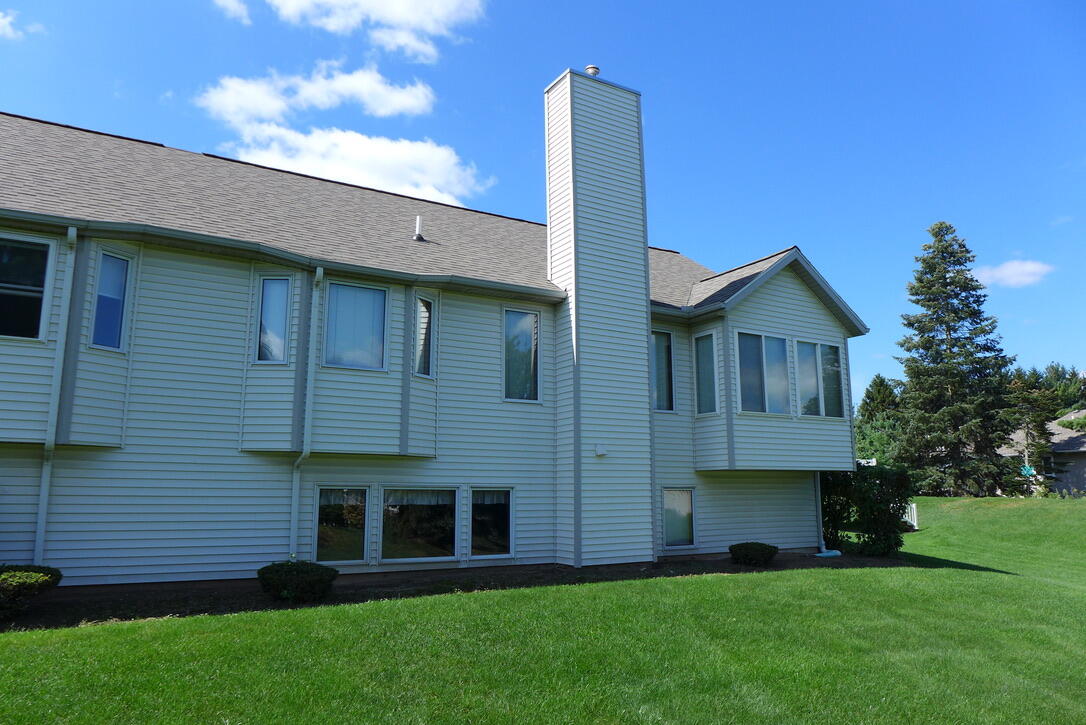 859 Deerview Lane Holland MI 49423