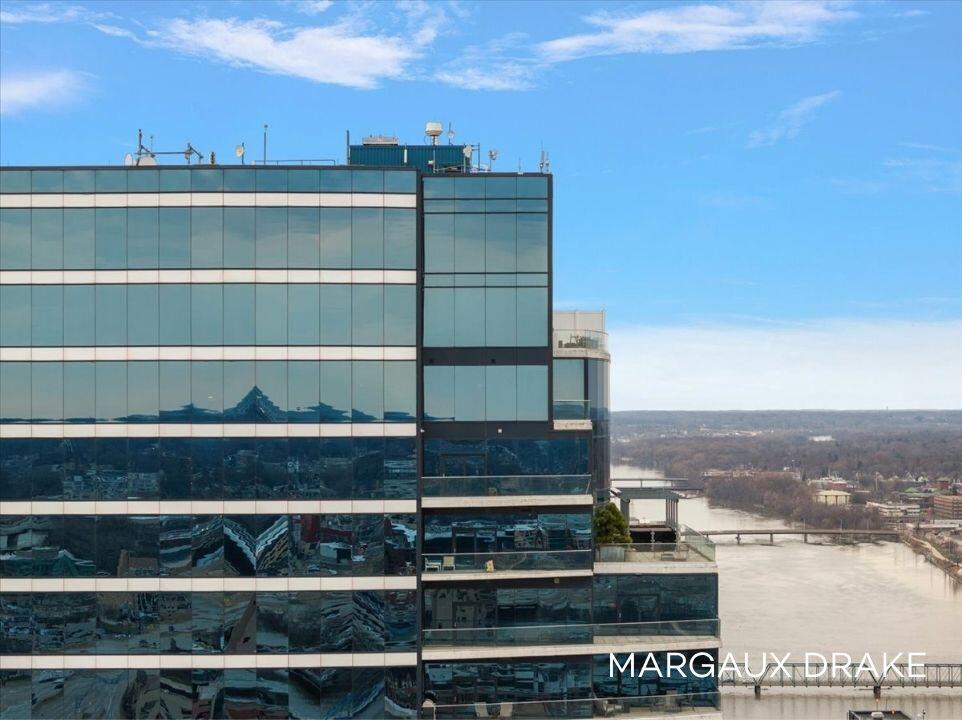 335 Bridge Street NW Grand Rapids MI 49504