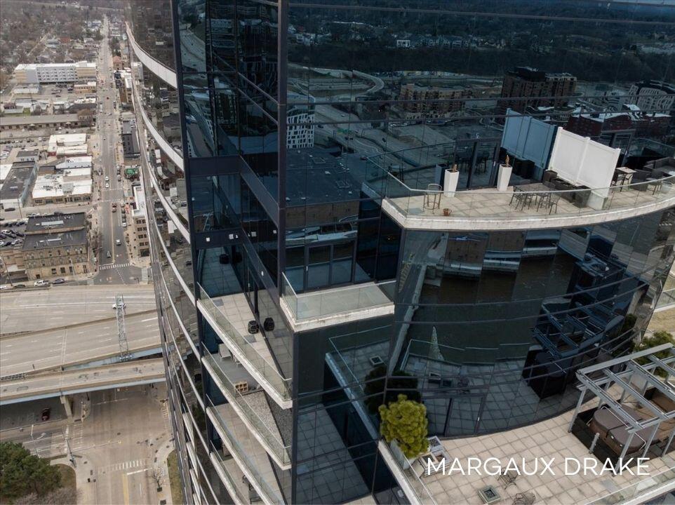 335 Bridge Street NW Grand Rapids MI 49504