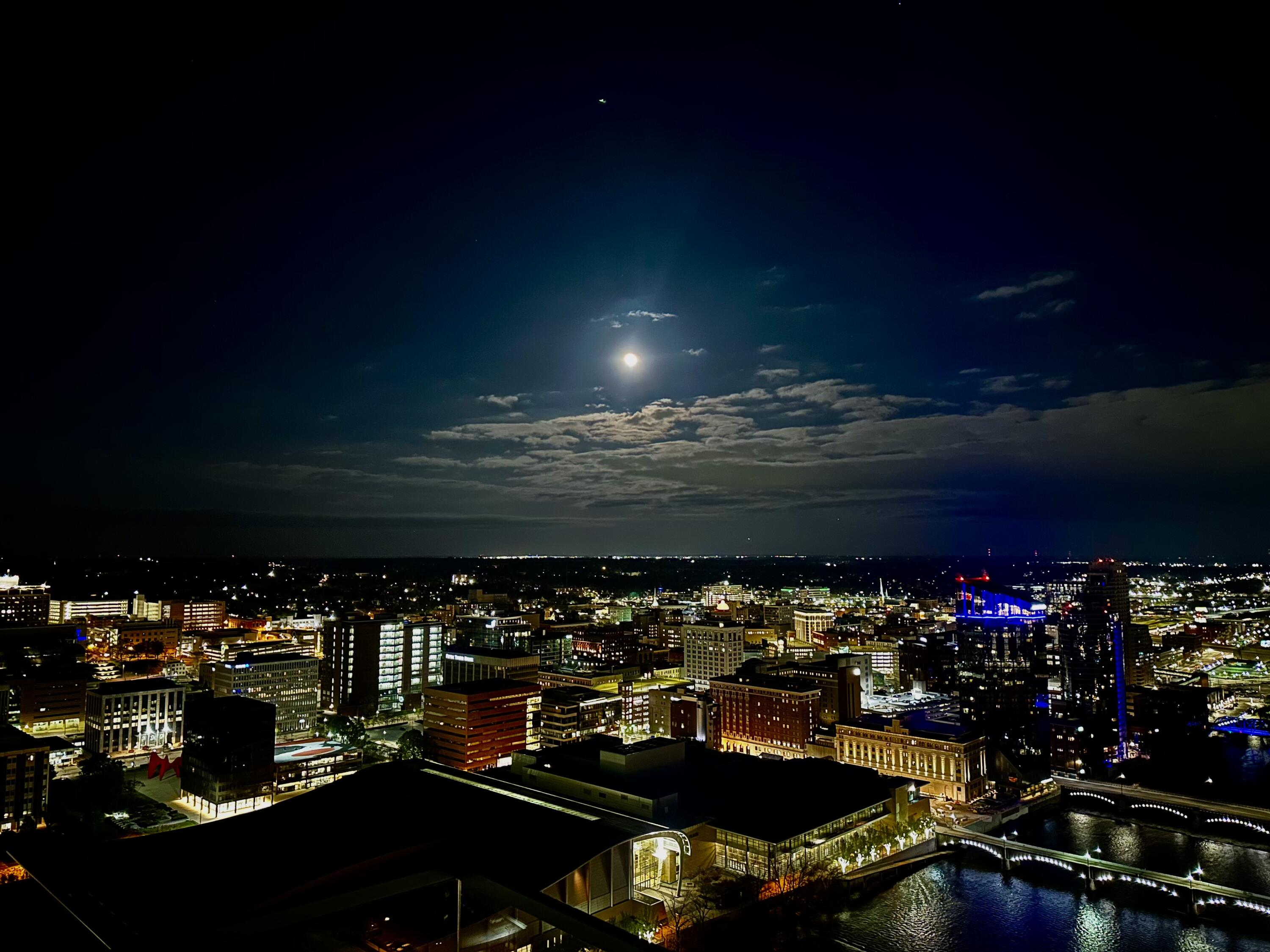 335 Bridge Street NW Grand Rapids MI 49504