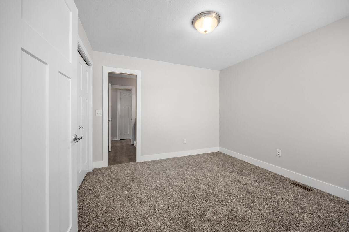 1368 S Village Circle Kalamazoo MI 49009
