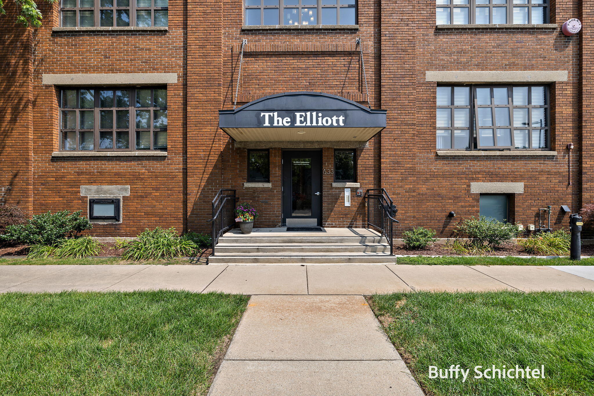 633 Elliott Avenue Grand Haven MI 49417