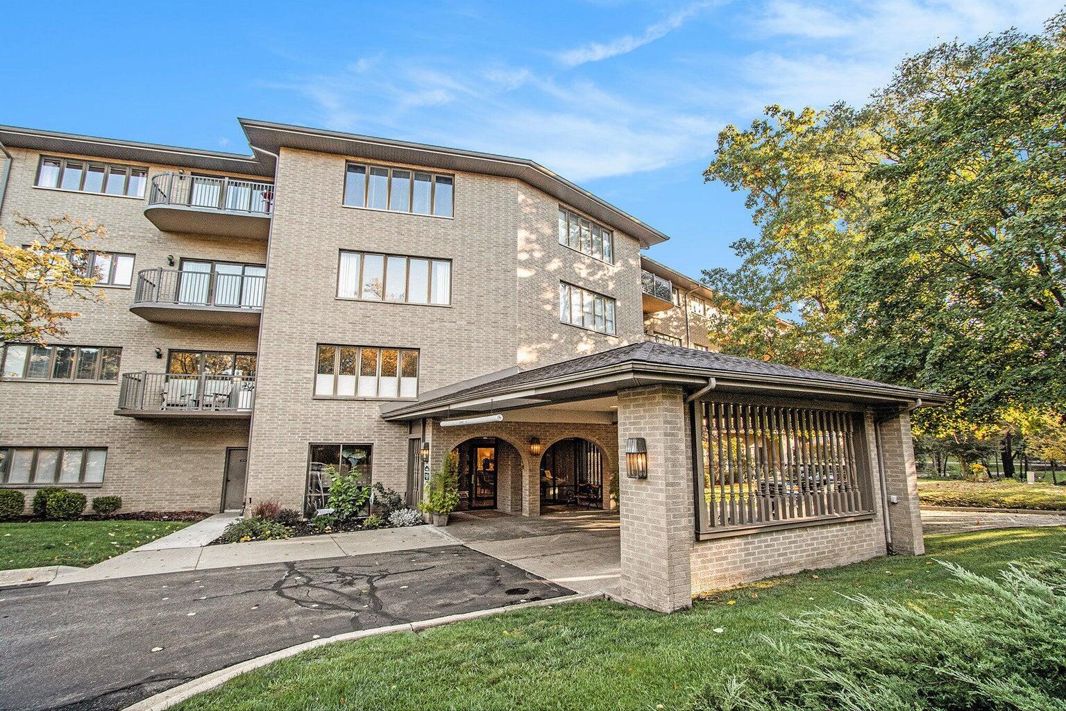 4040 Greenleaf Circle Kalamazoo MI 49008