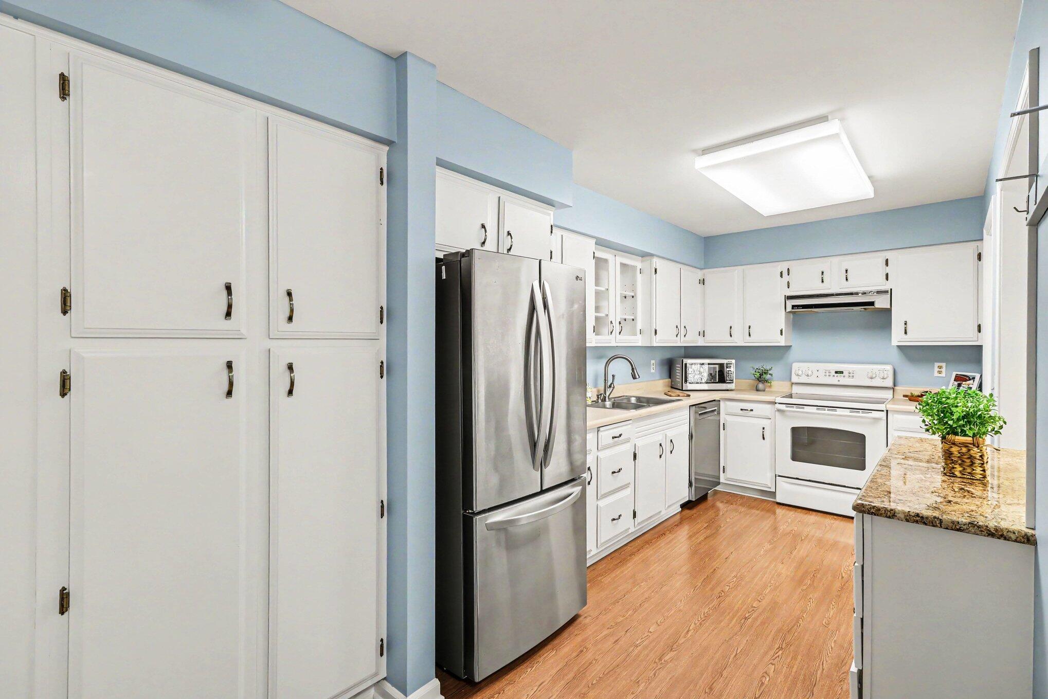 4040 Greenleaf Circle Kalamazoo MI 49008