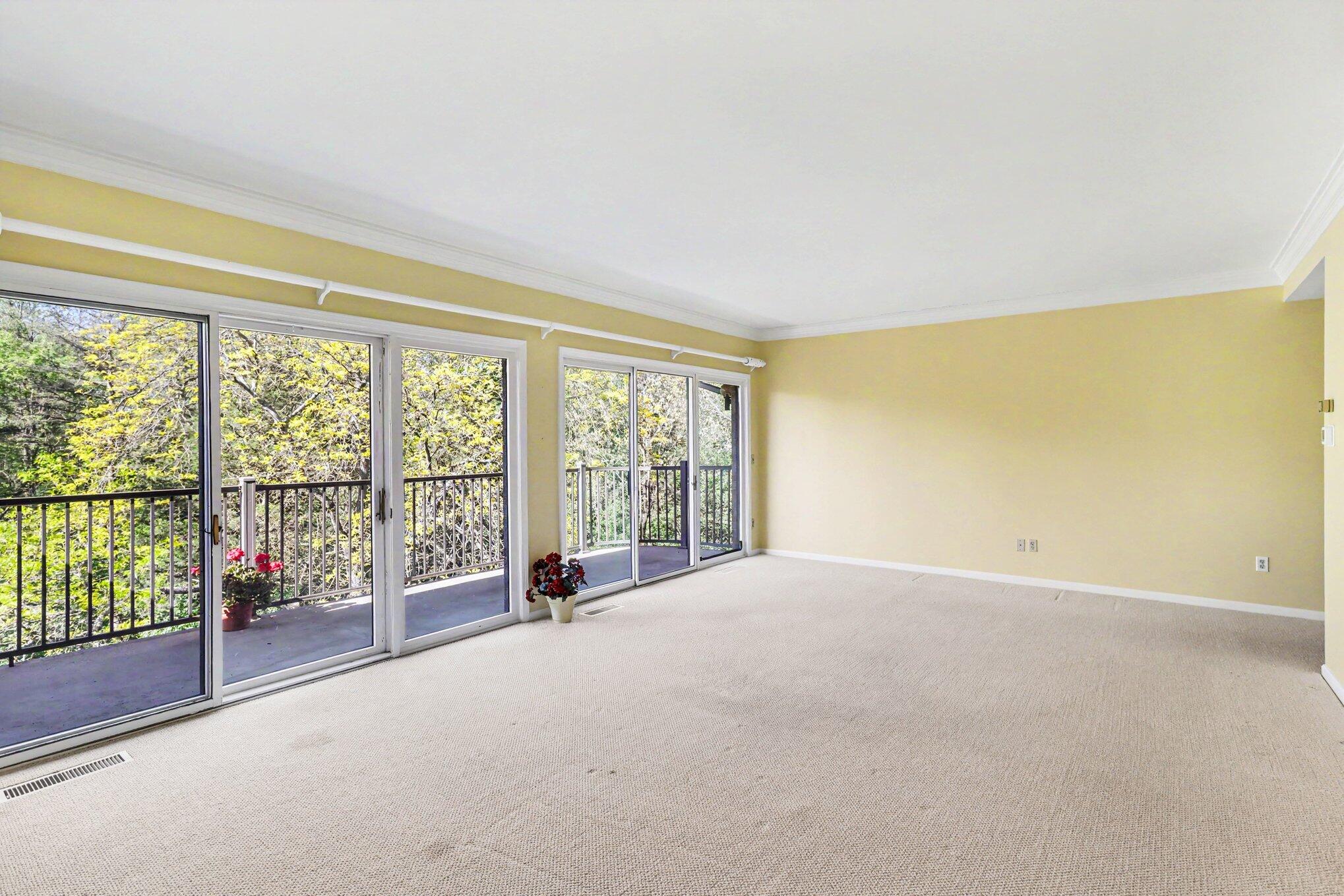 4040 Greenleaf Circle Kalamazoo MI 49008