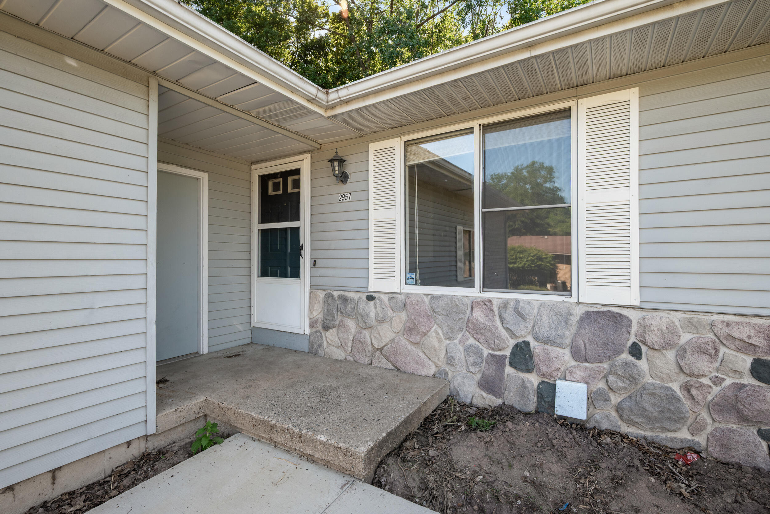 2957 Englewood Avenue SE Grand Rapids MI 49508