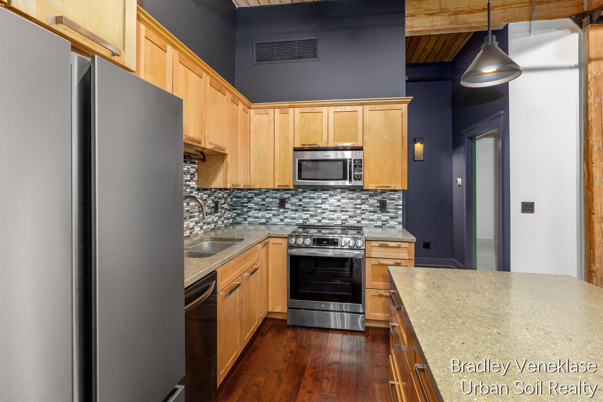 940 Monroe Avenue NW Grand Rapids MI 49503