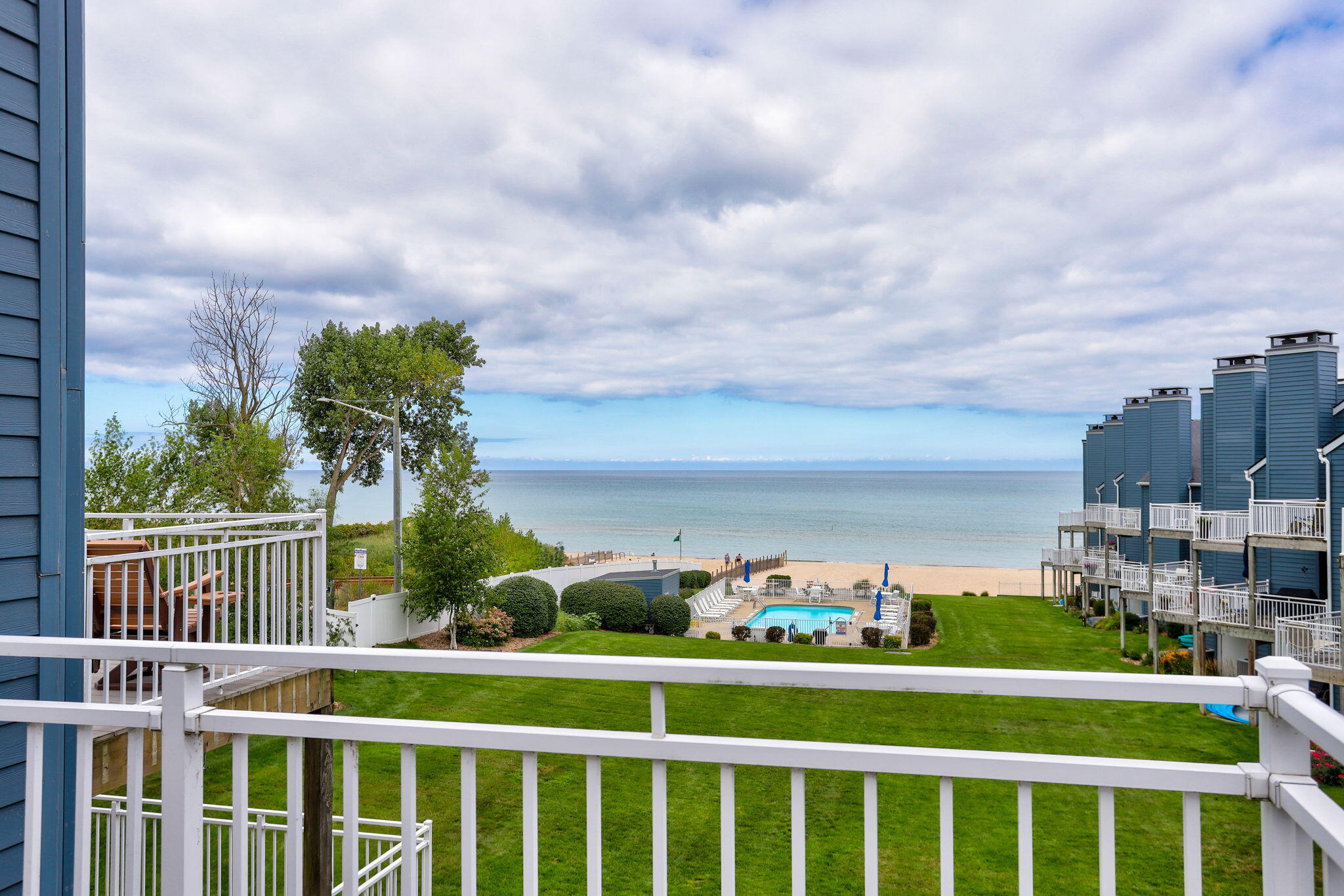 215 North Shore Drive South Haven MI 49090