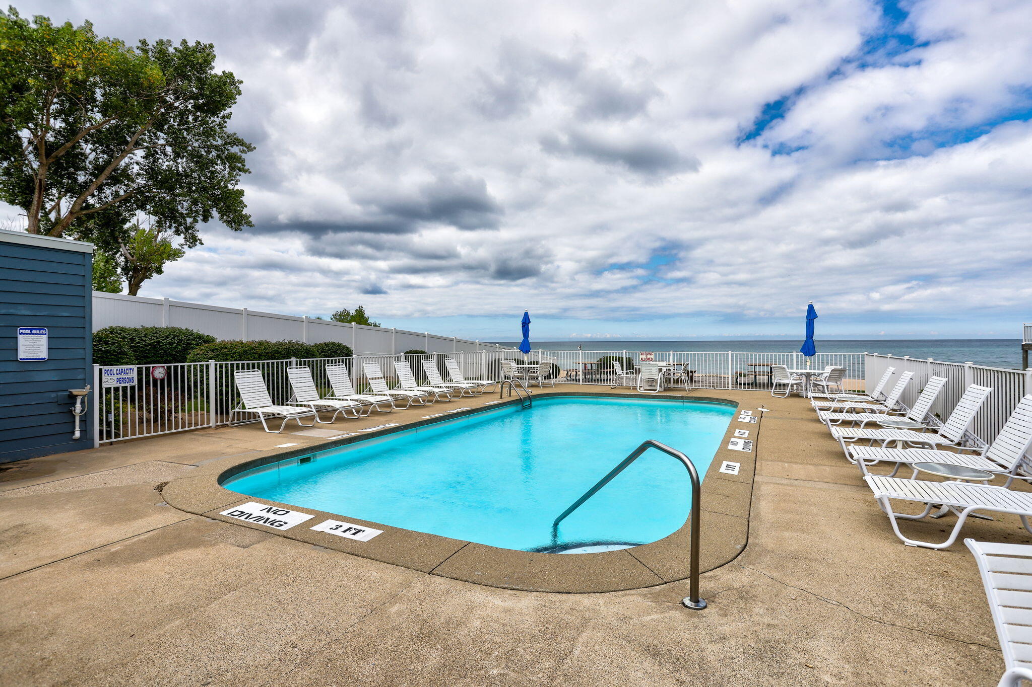 215 North Shore Drive South Haven MI 49090