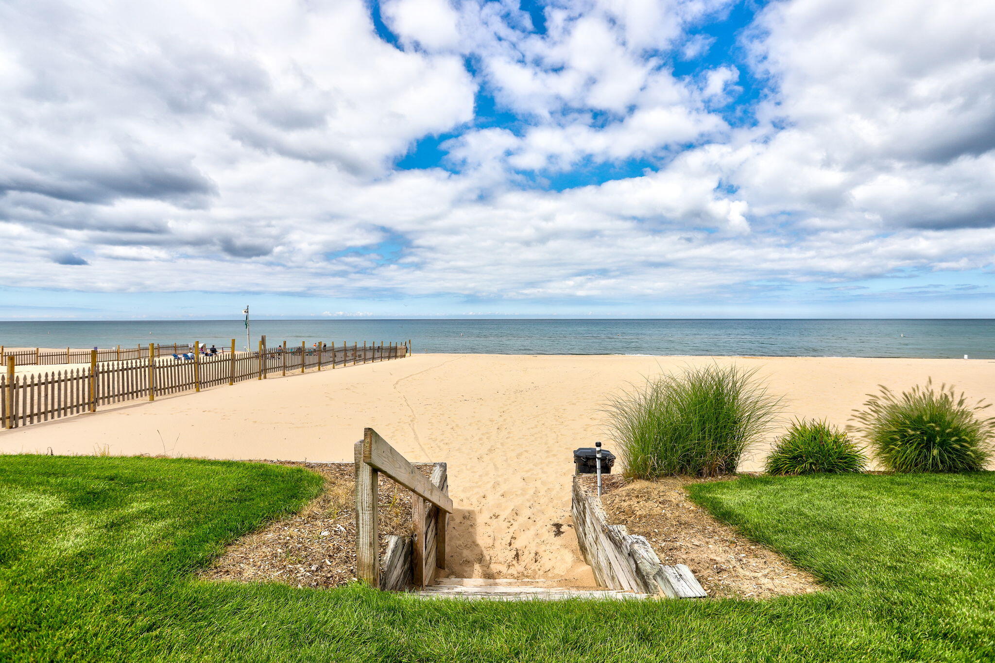 215 North Shore Drive South Haven MI 49090