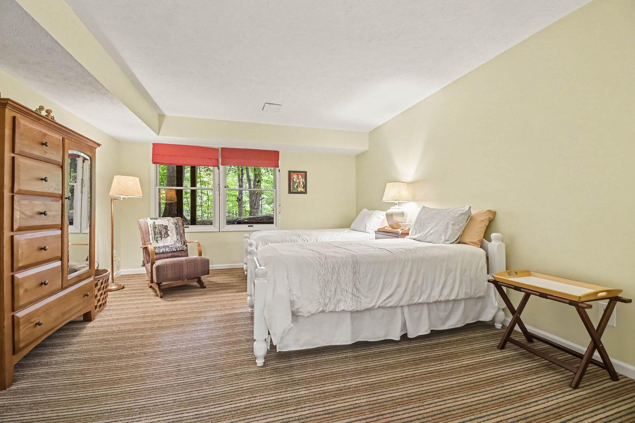 2133 North Cross Creek Drive SE Grand Rapids MI 49508