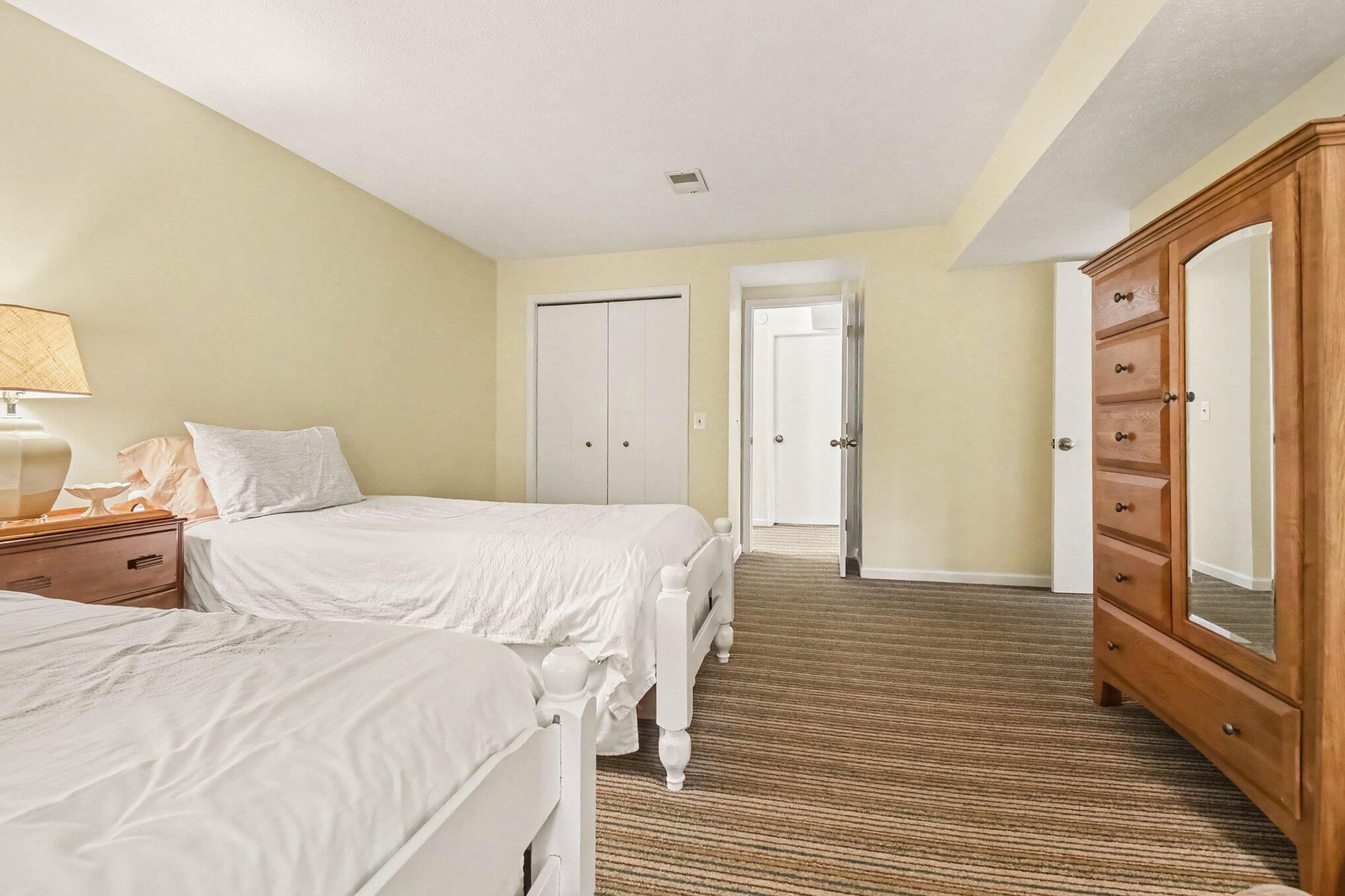 2133 North Cross Creek Drive SE Grand Rapids MI 49508