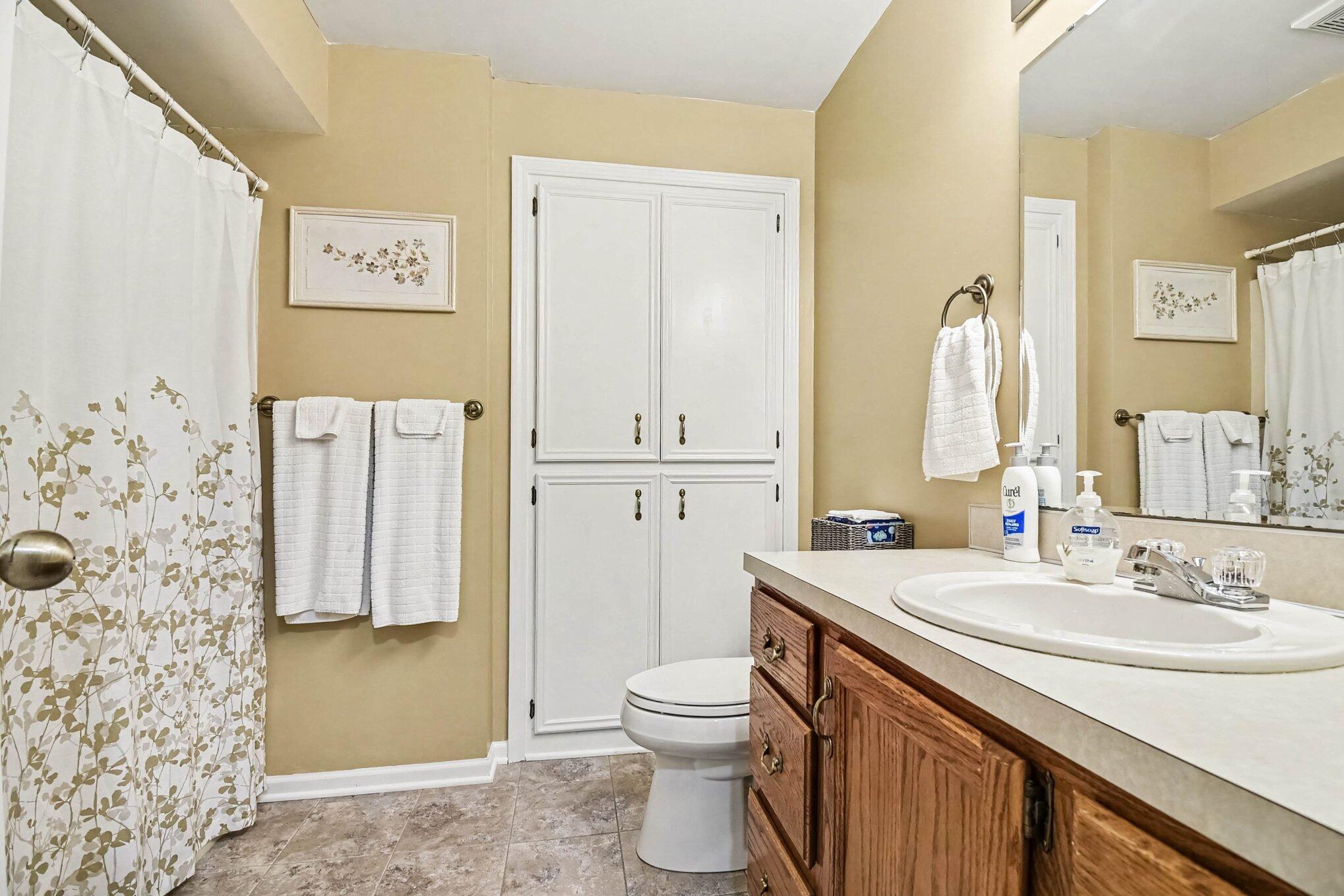 2133 North Cross Creek Drive SE Grand Rapids MI 49508