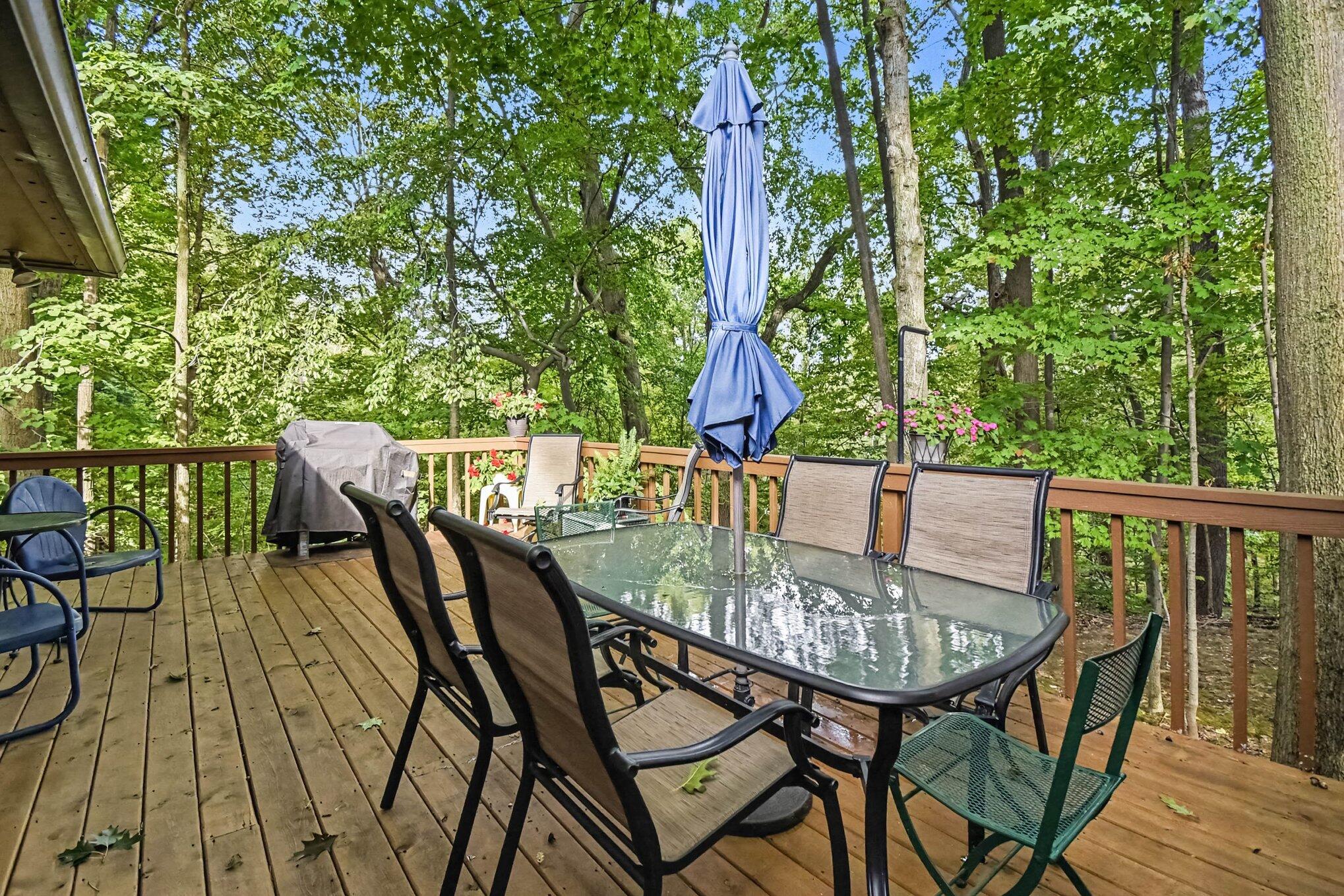 2133 North Cross Creek Drive SE Grand Rapids MI 49508