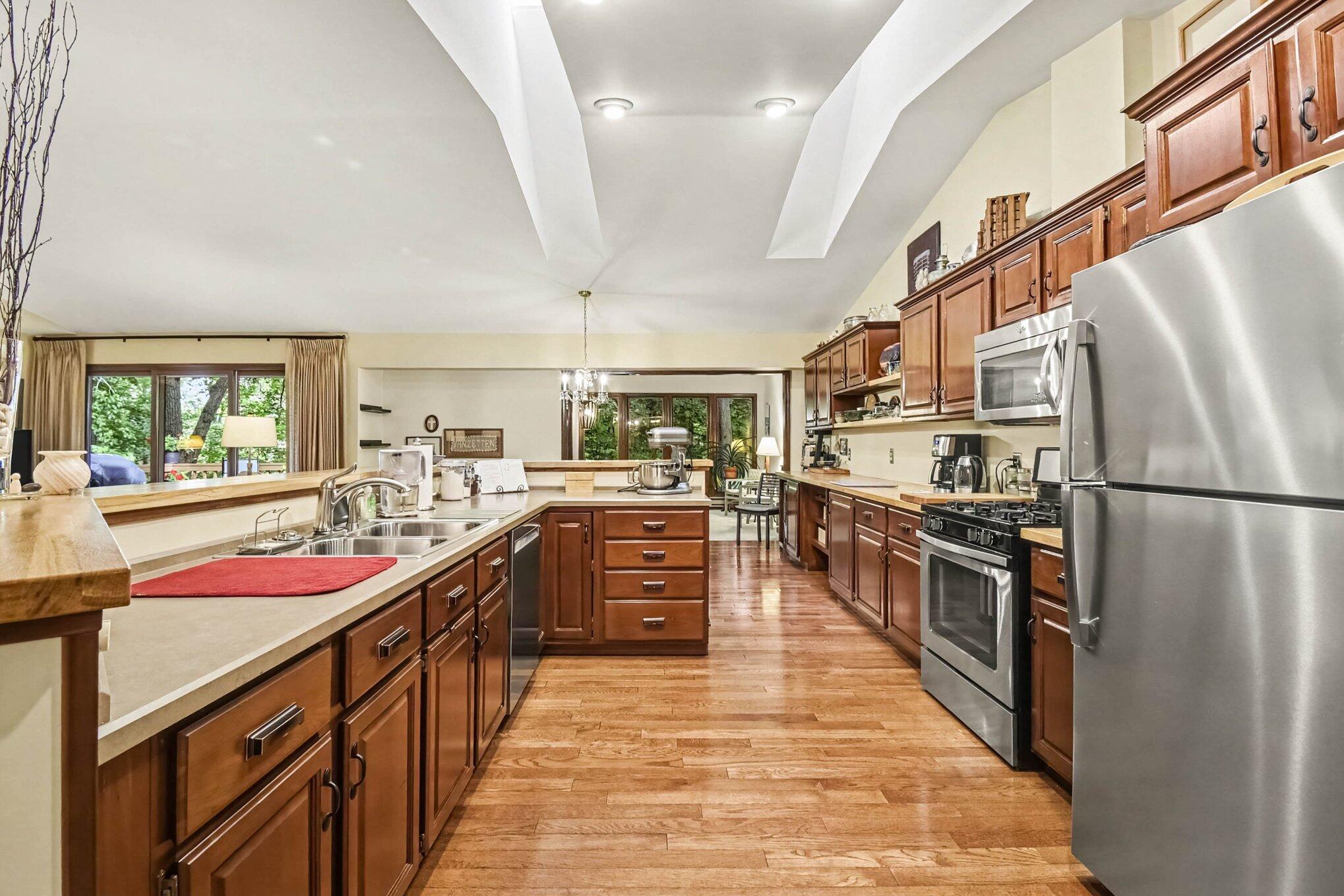 2133 North Cross Creek Drive SE Grand Rapids MI 49508