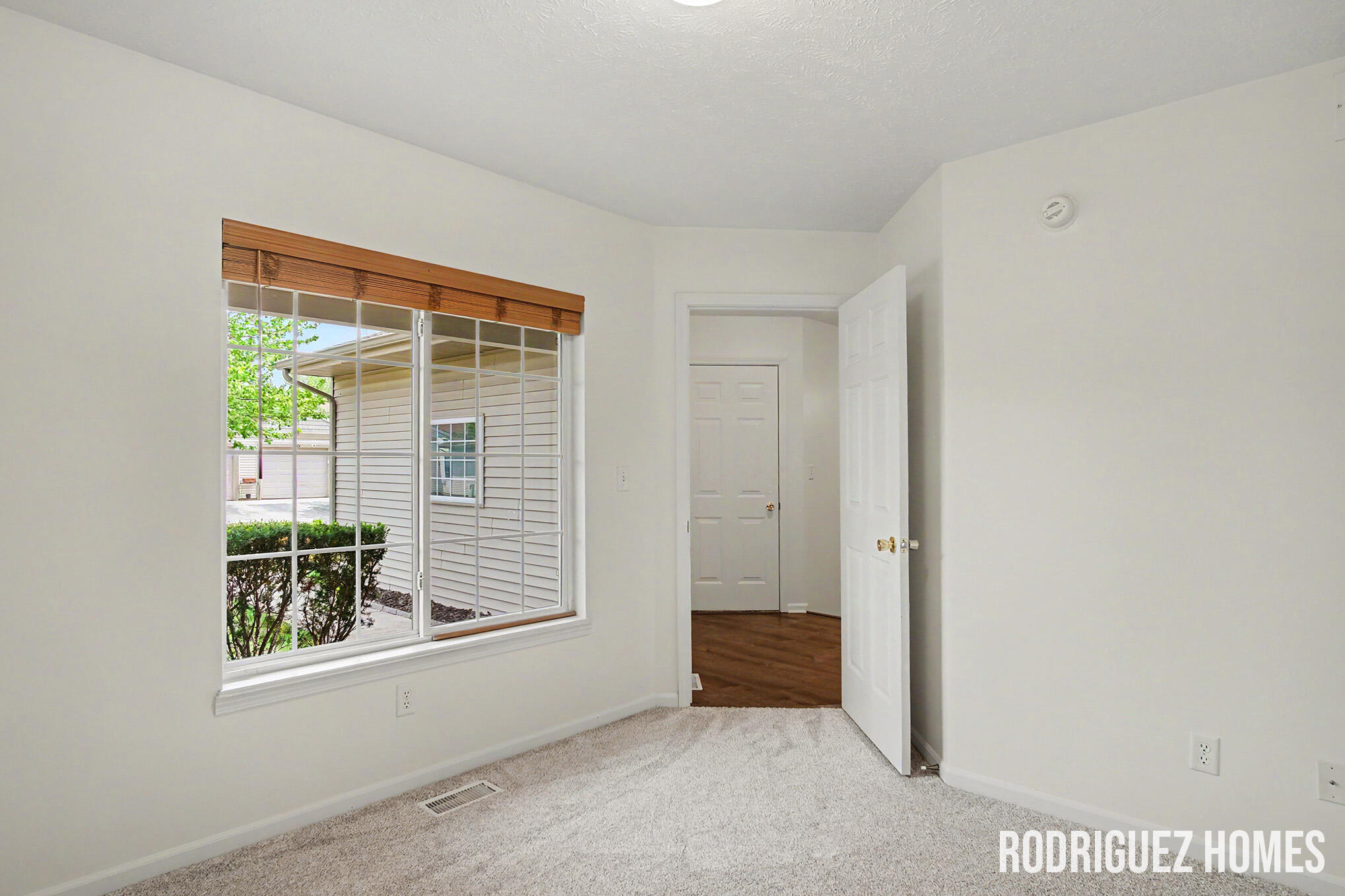 2621 Cascade Place Drive SE Grand Rapids MI 49546