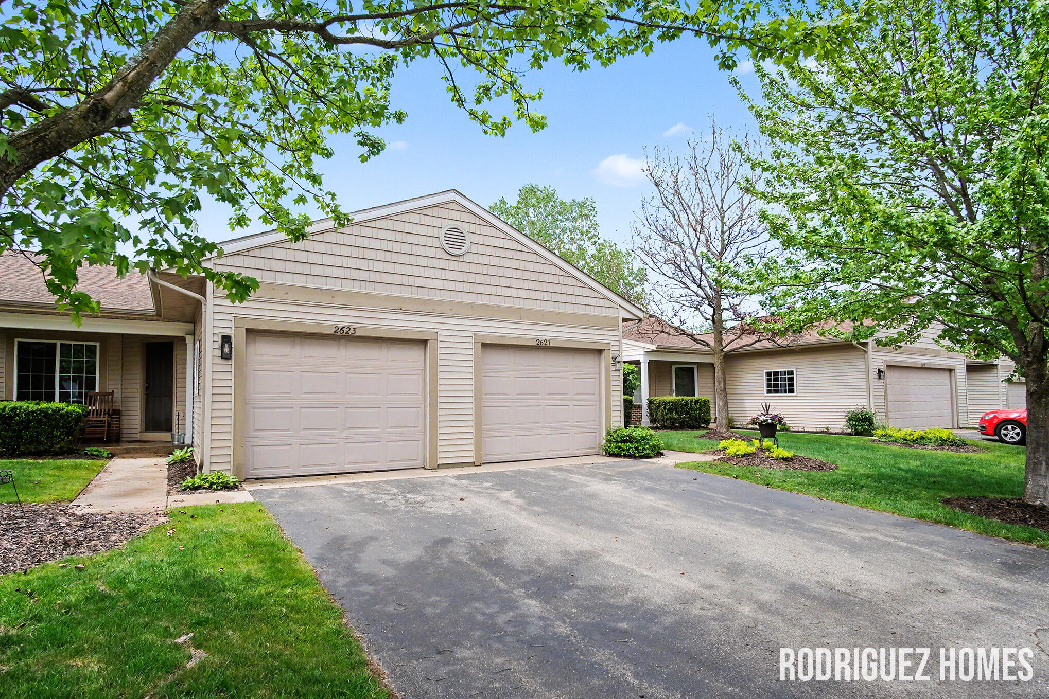 2621 Cascade Place Drive SE Grand Rapids MI 49546