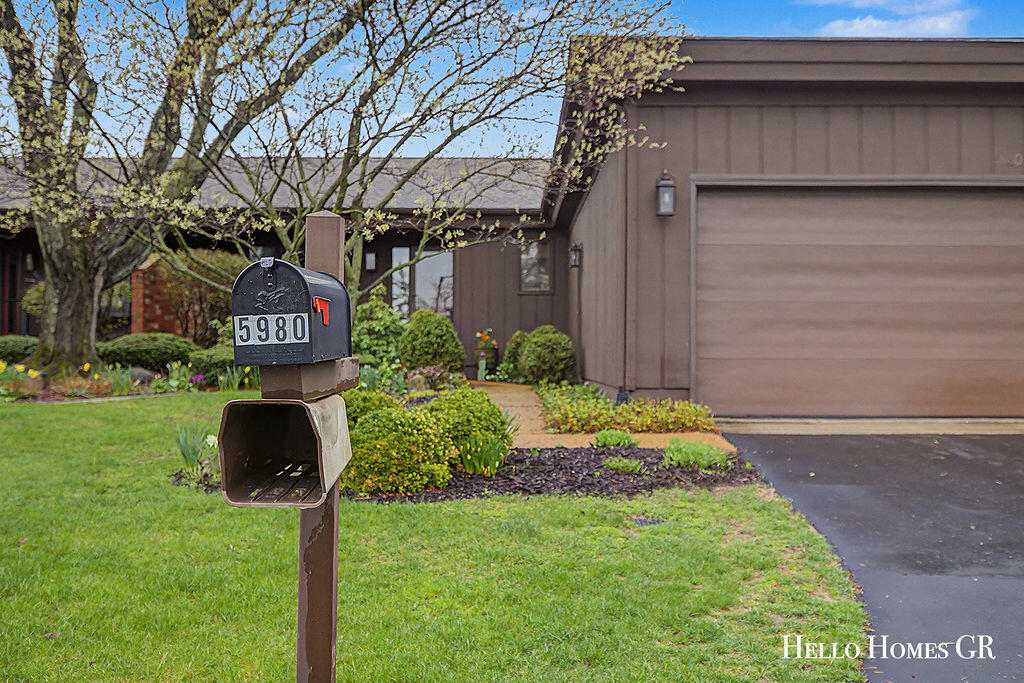 5980 Parview Drive SE Grand Rapids MI 49546