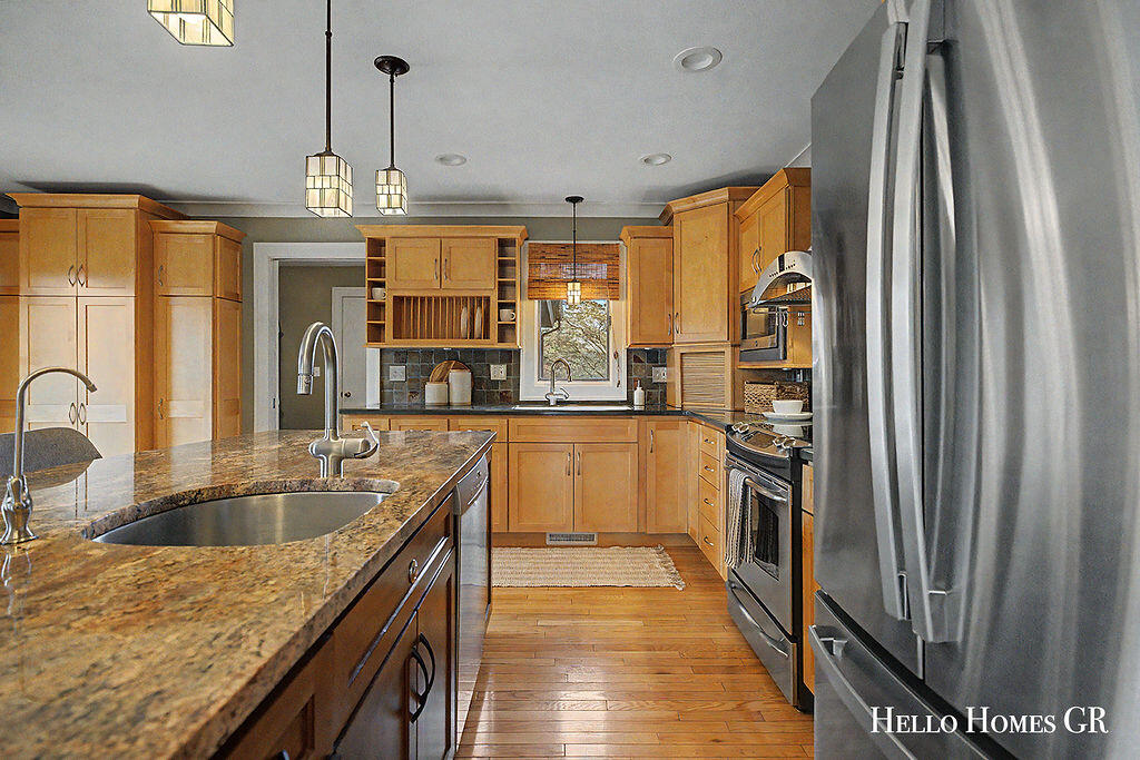 5980 Parview Drive SE Grand Rapids MI 49546