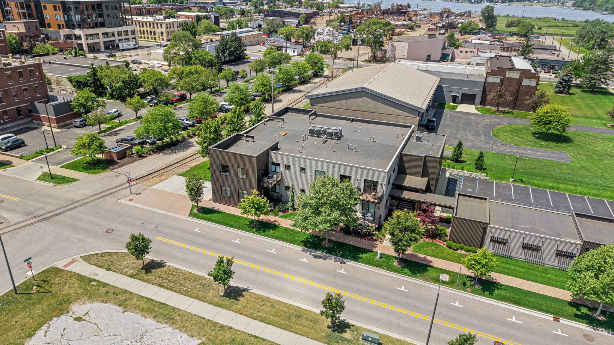 110 Central Avenue Holland MI 49423