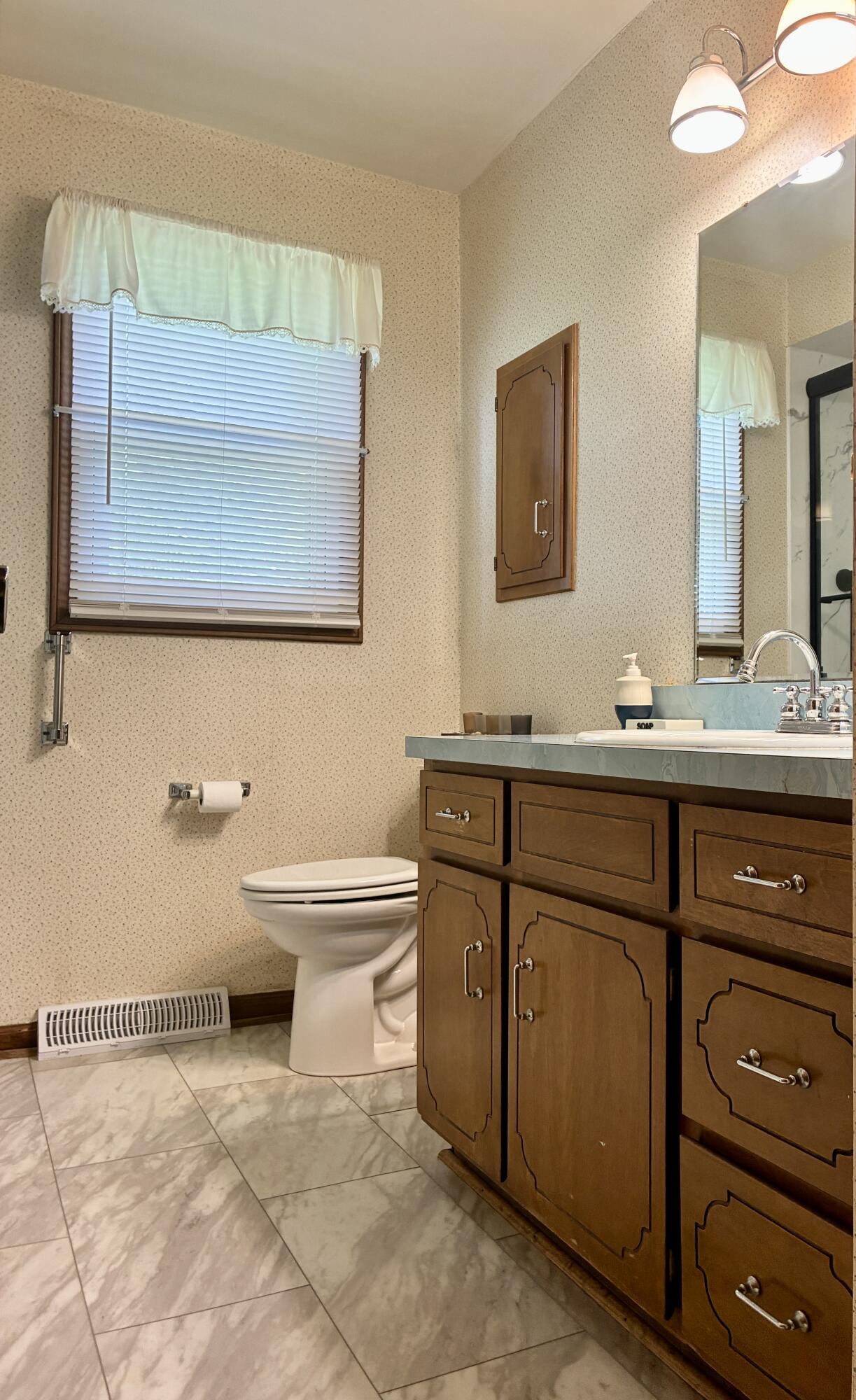 896 Andover Court SE Grand Rapids MI 49508