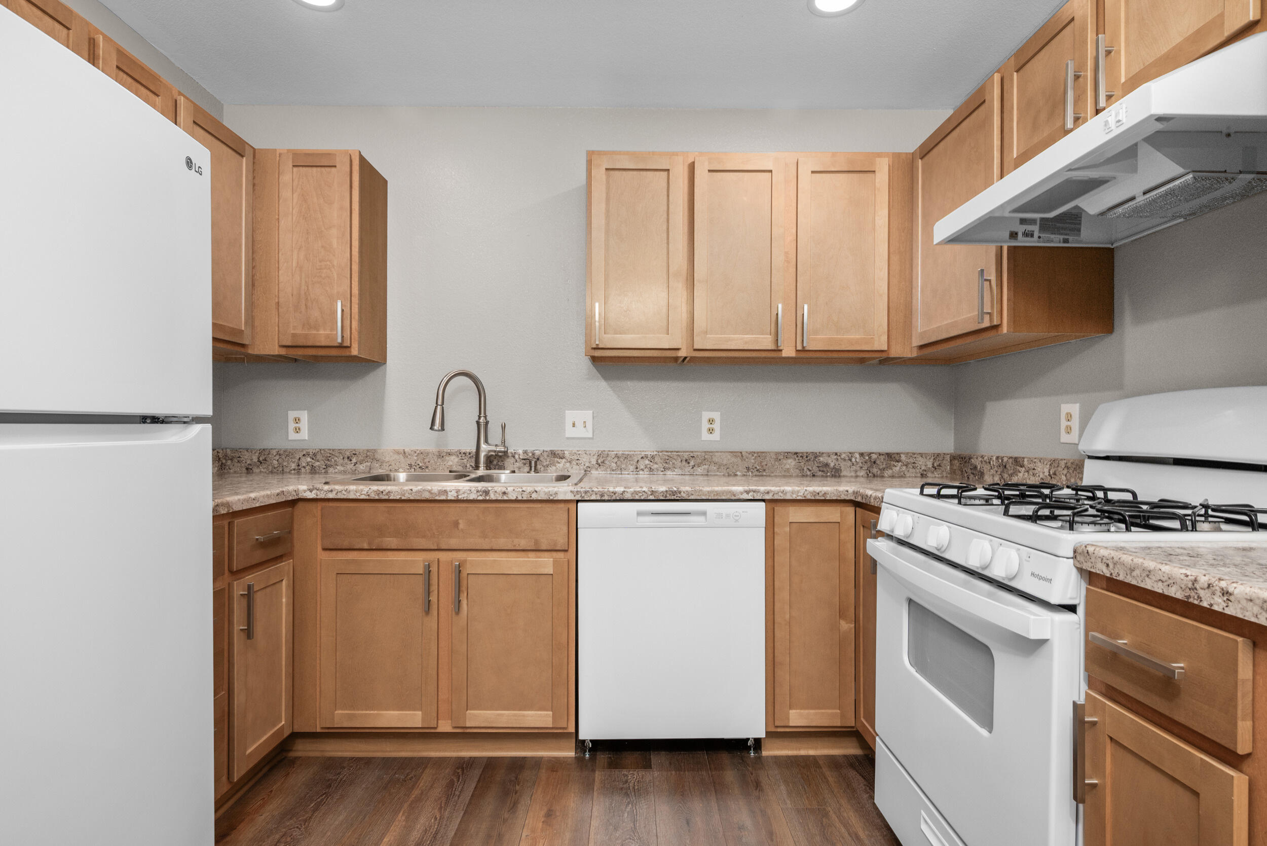 2977 Englewood Avenue SE Grand Rapids MI 49508