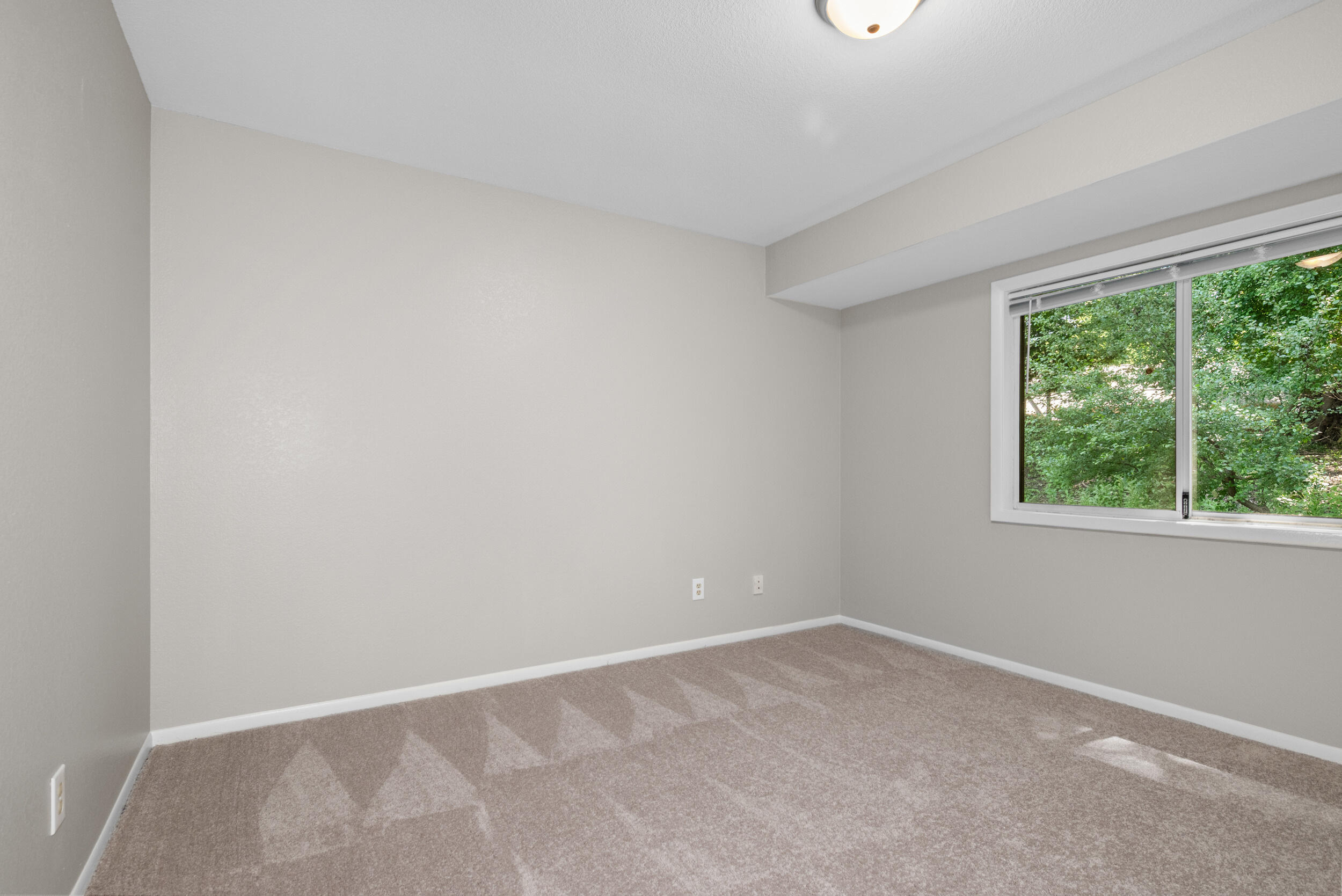 2977 Englewood Avenue SE Grand Rapids MI 49508