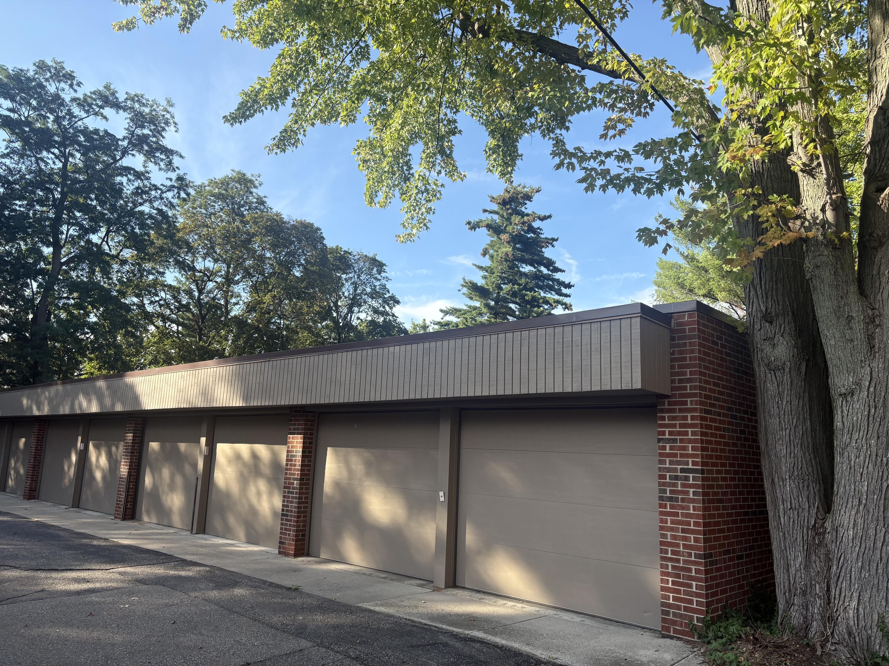 2006 Wealthy Street SE Grand Rapids MI 49506