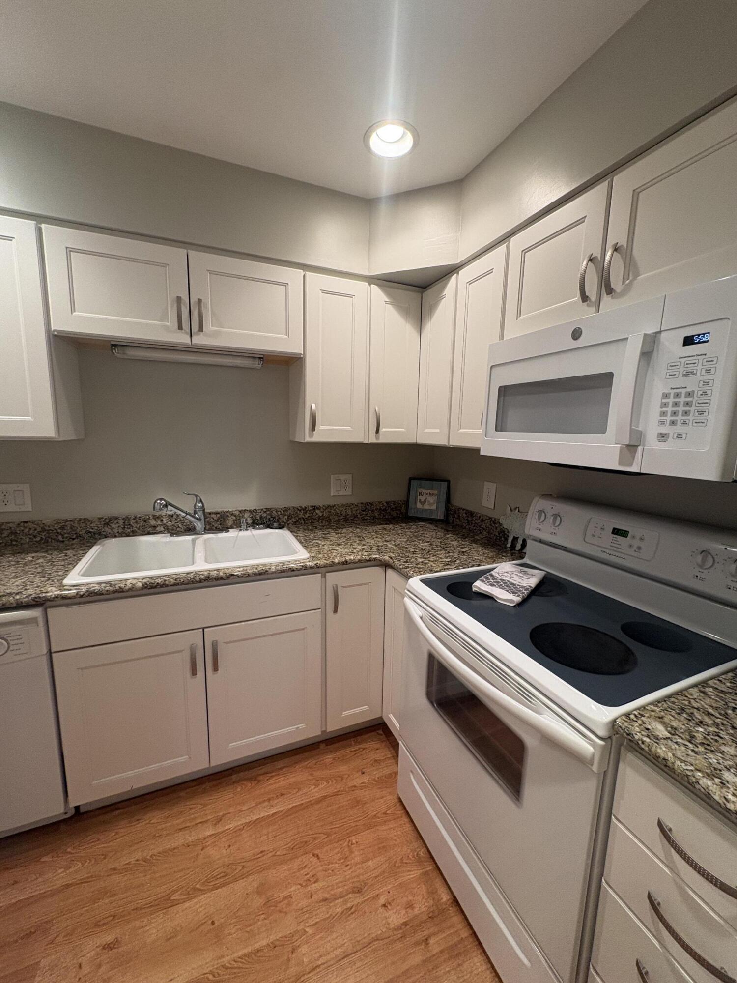 2006 Wealthy Street SE Grand Rapids MI 49506