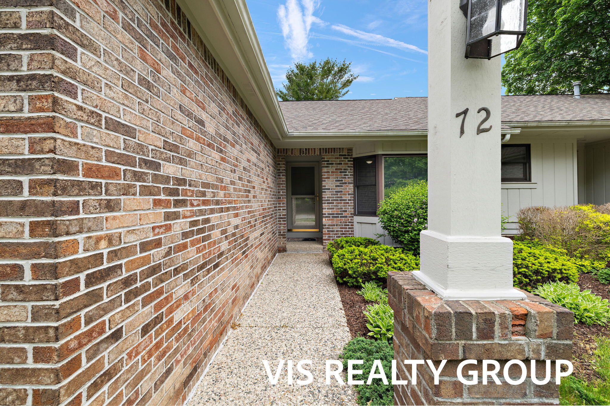 72 Skyline Circle NW Grand Rapids MI 49504
