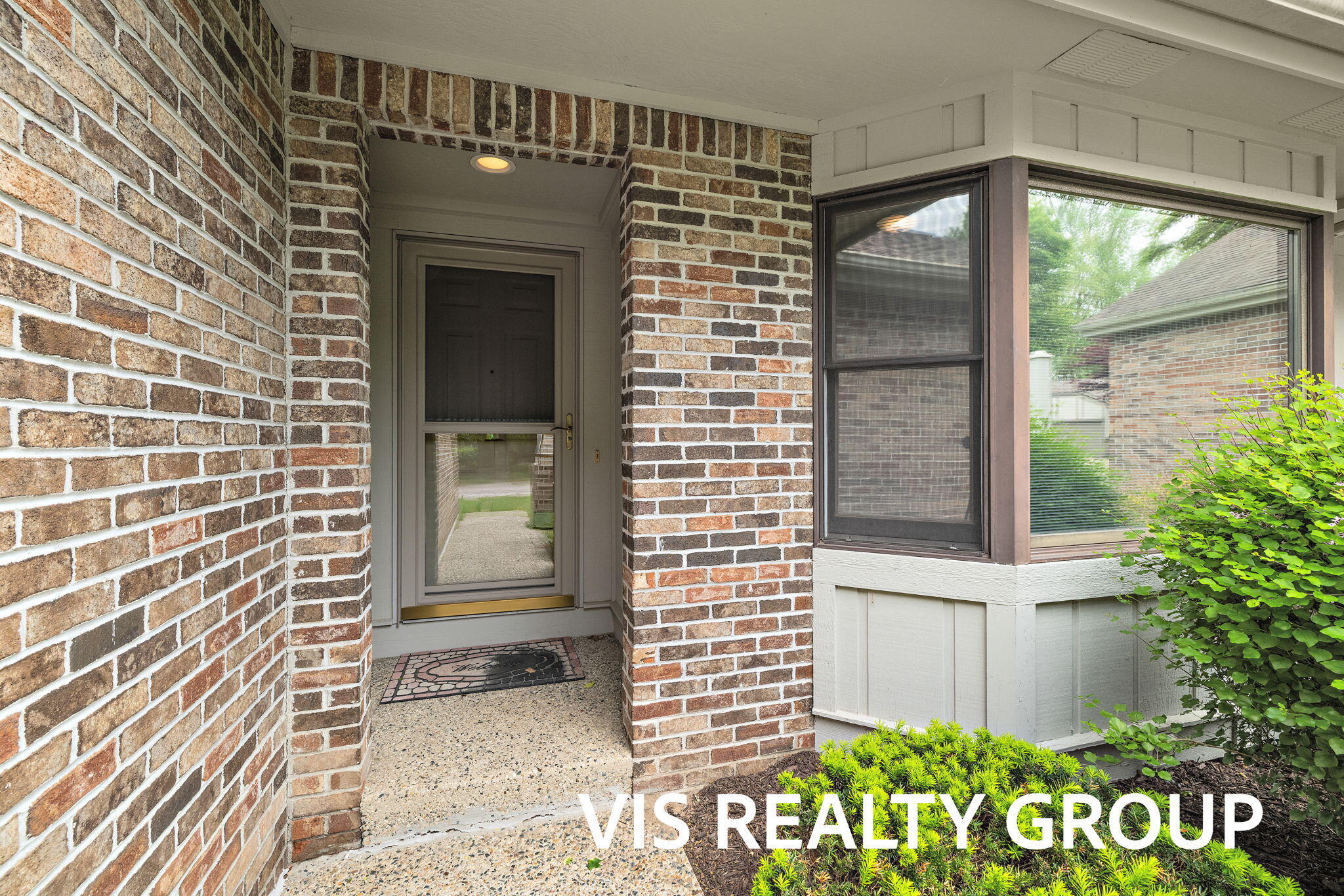 72 Skyline Circle NW Grand Rapids MI 49504