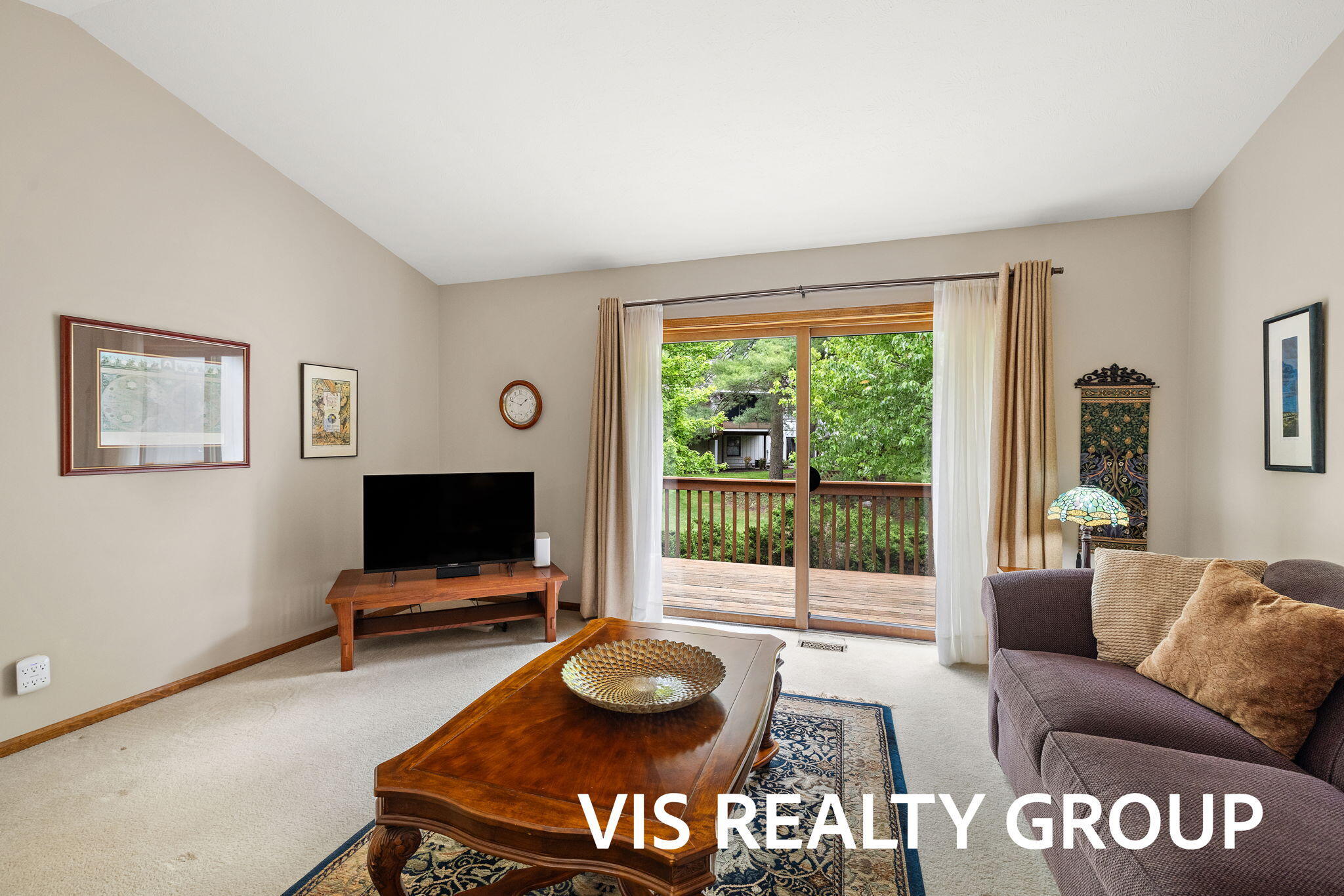 72 Skyline Circle NW Grand Rapids MI 49504