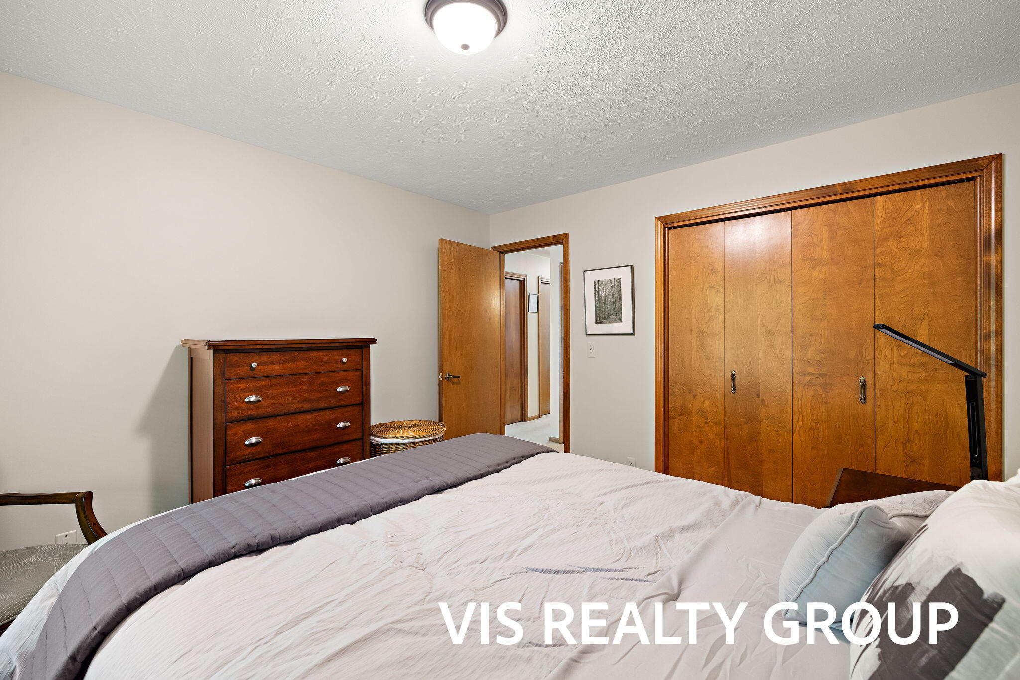 72 Skyline Circle NW Grand Rapids MI 49504