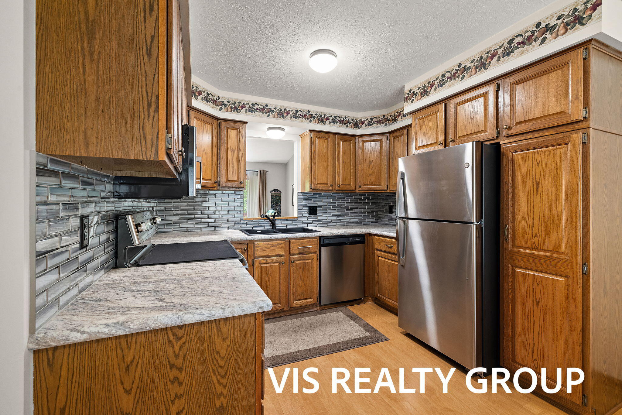 72 Skyline Circle NW Grand Rapids MI 49504