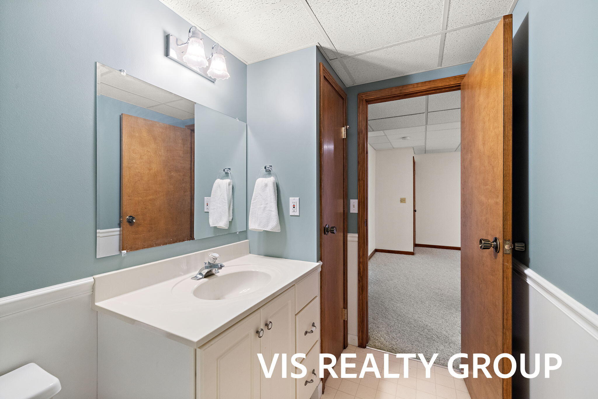72 Skyline Circle NW Grand Rapids MI 49504