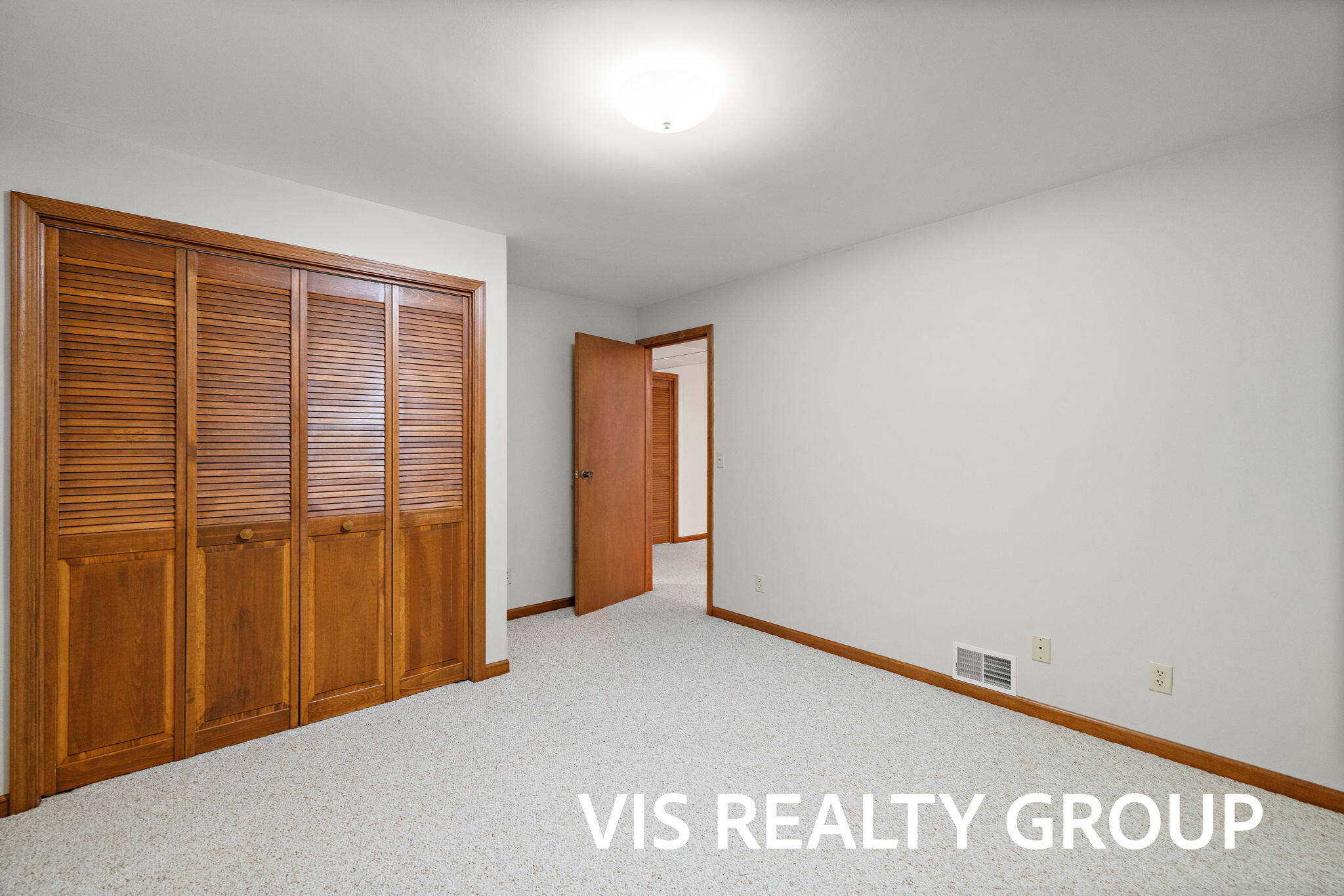 72 Skyline Circle NW Grand Rapids MI 49504