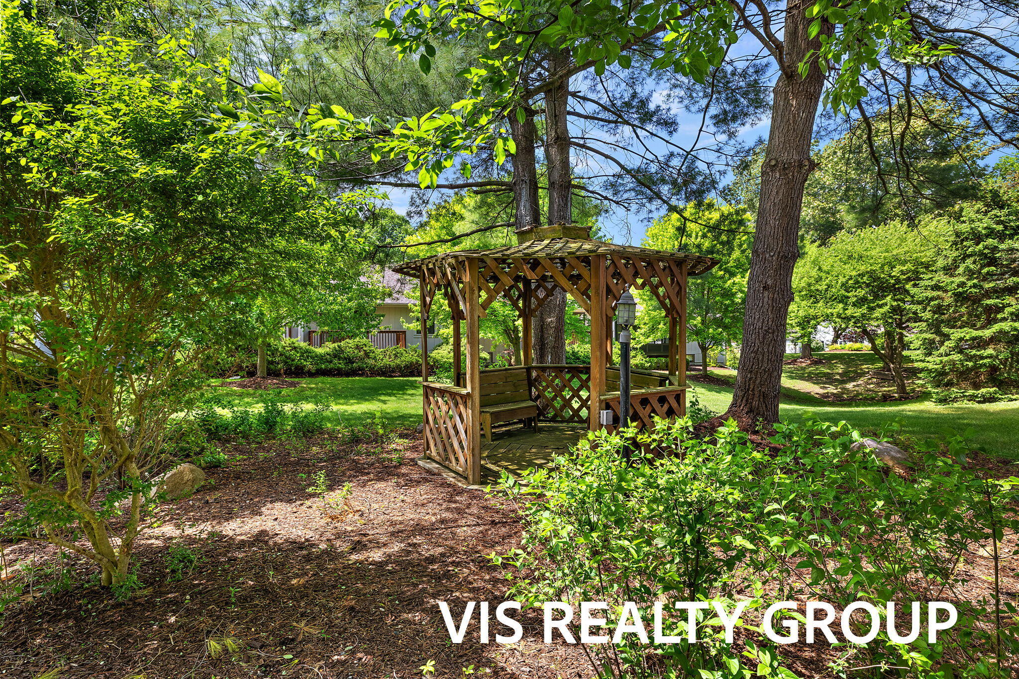 72 Skyline Circle NW Grand Rapids MI 49504