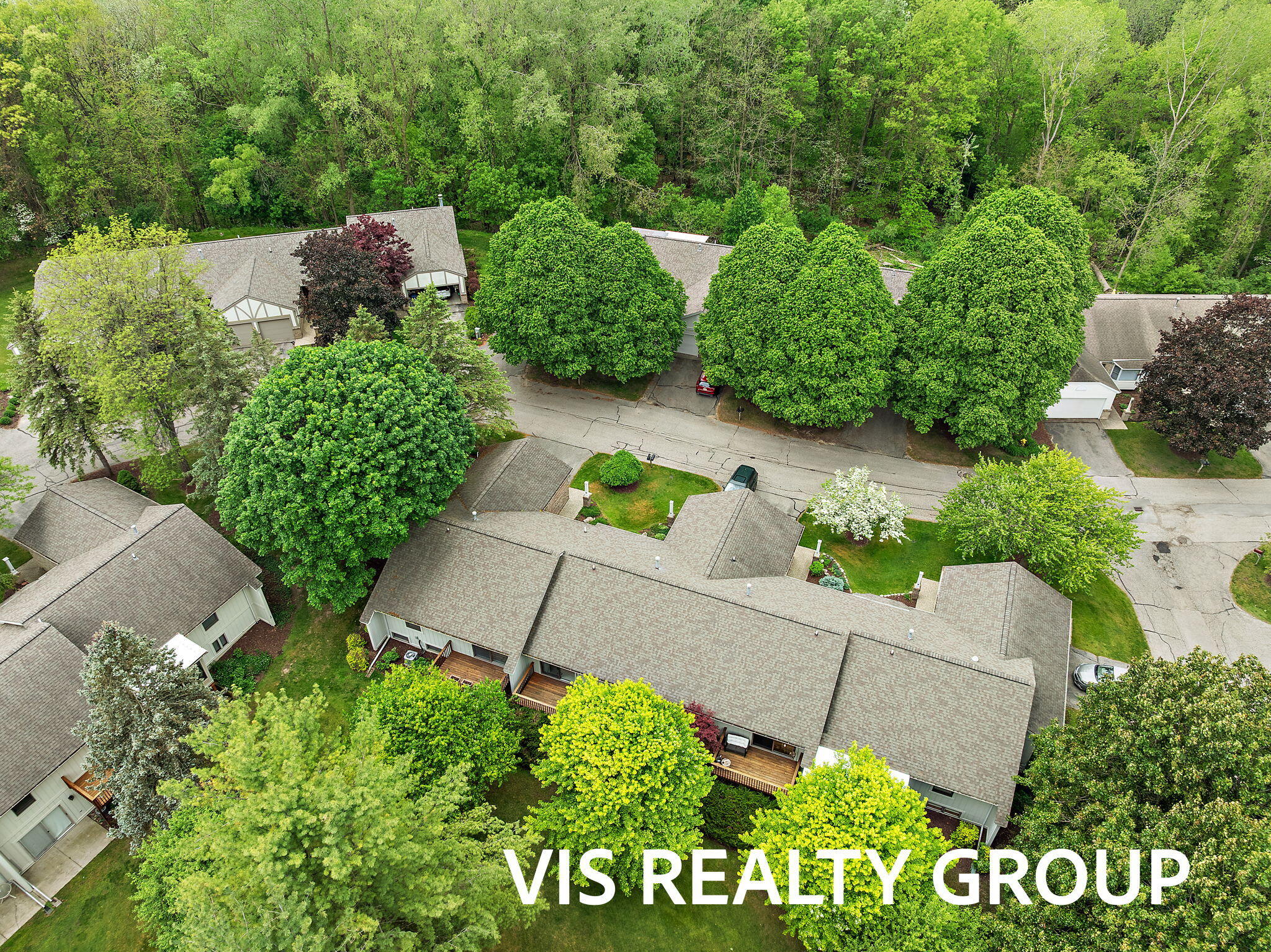 72 Skyline Circle NW Grand Rapids MI 49504